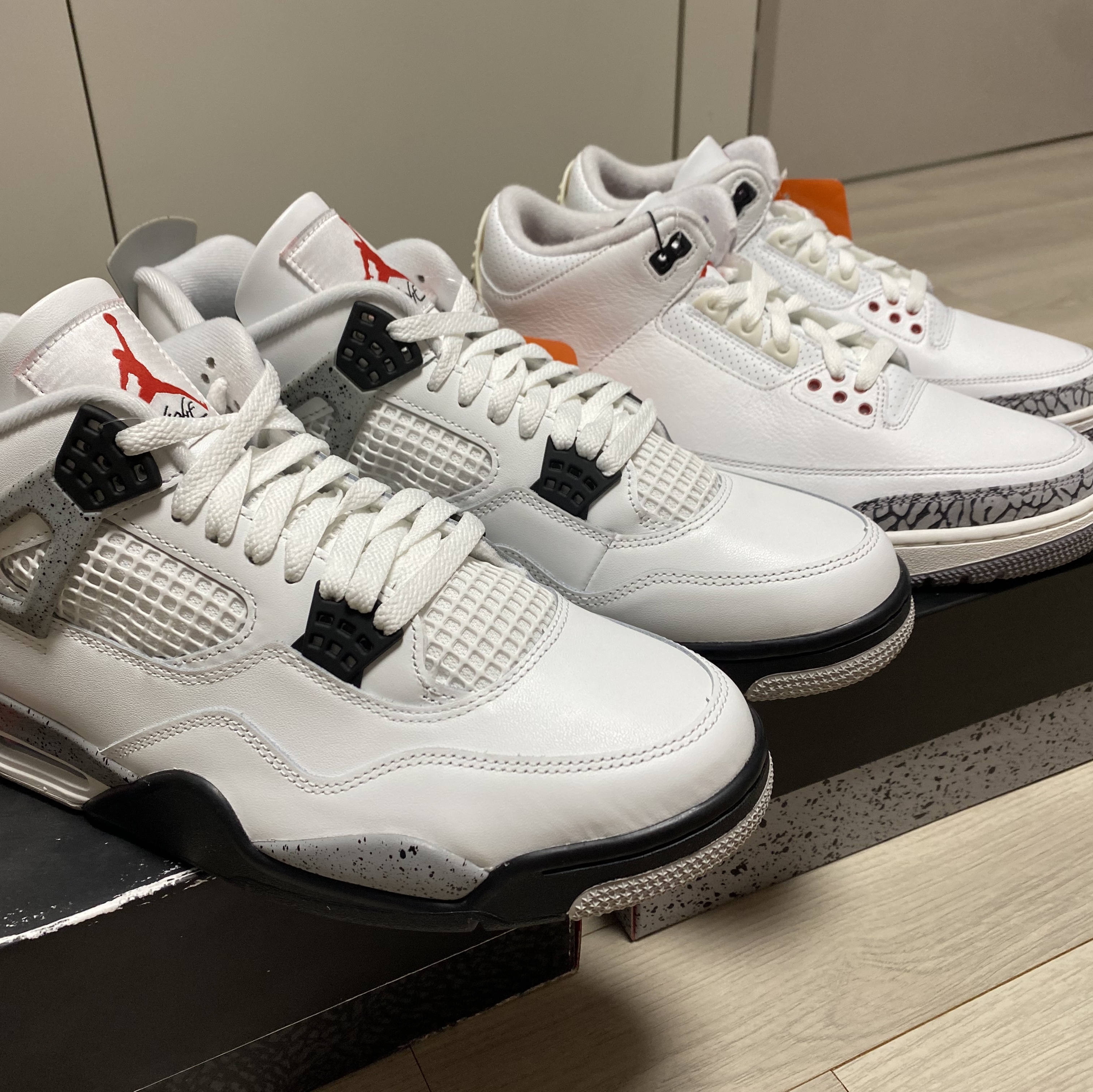 Jordan 4 Retro OG White Cement 2025, Jordan 3 Retro White Cement Reimagined 착용 스타일 - 5