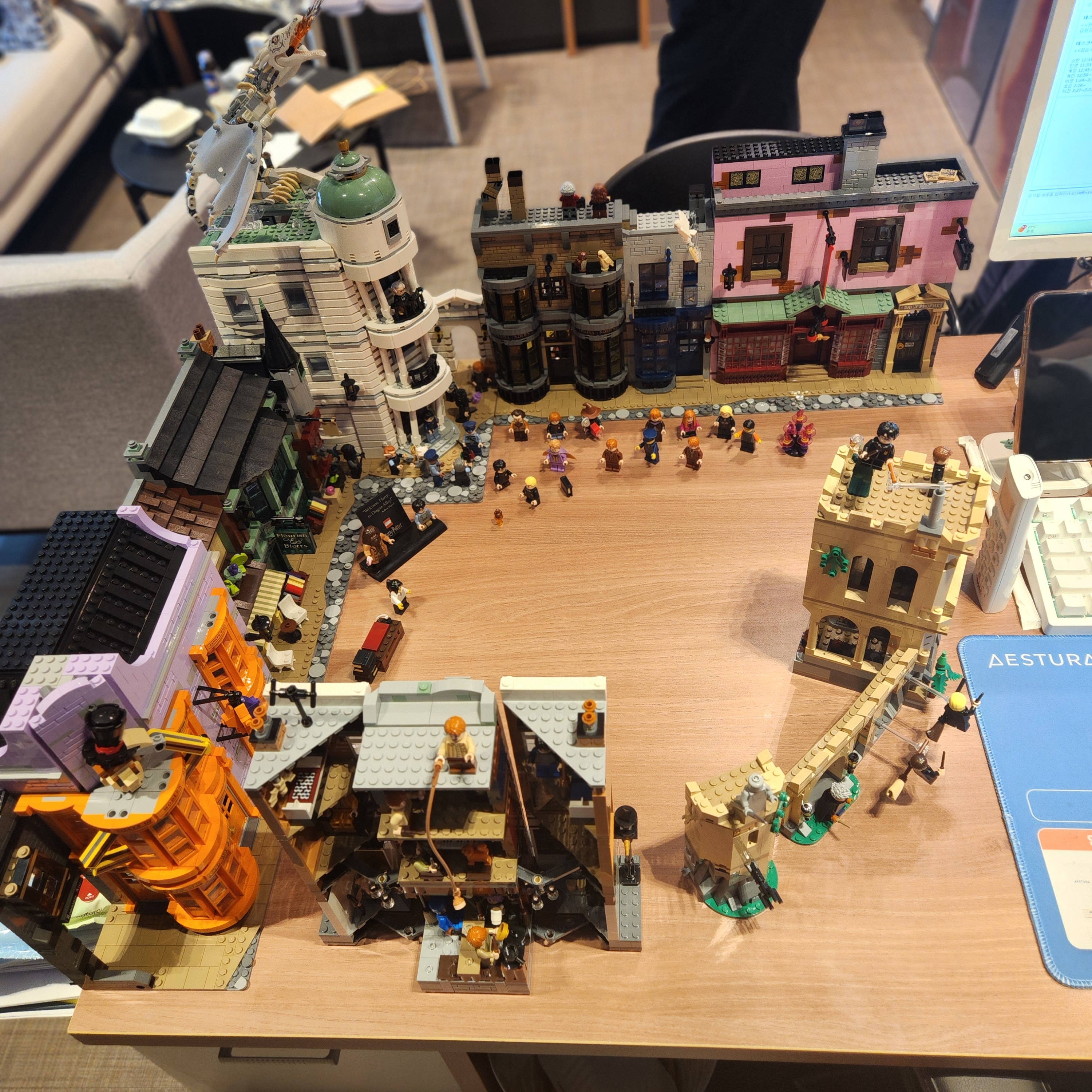 Lego Harry Potter Hogwarts Castle: Flying Lessons 착용 스타일 - 2