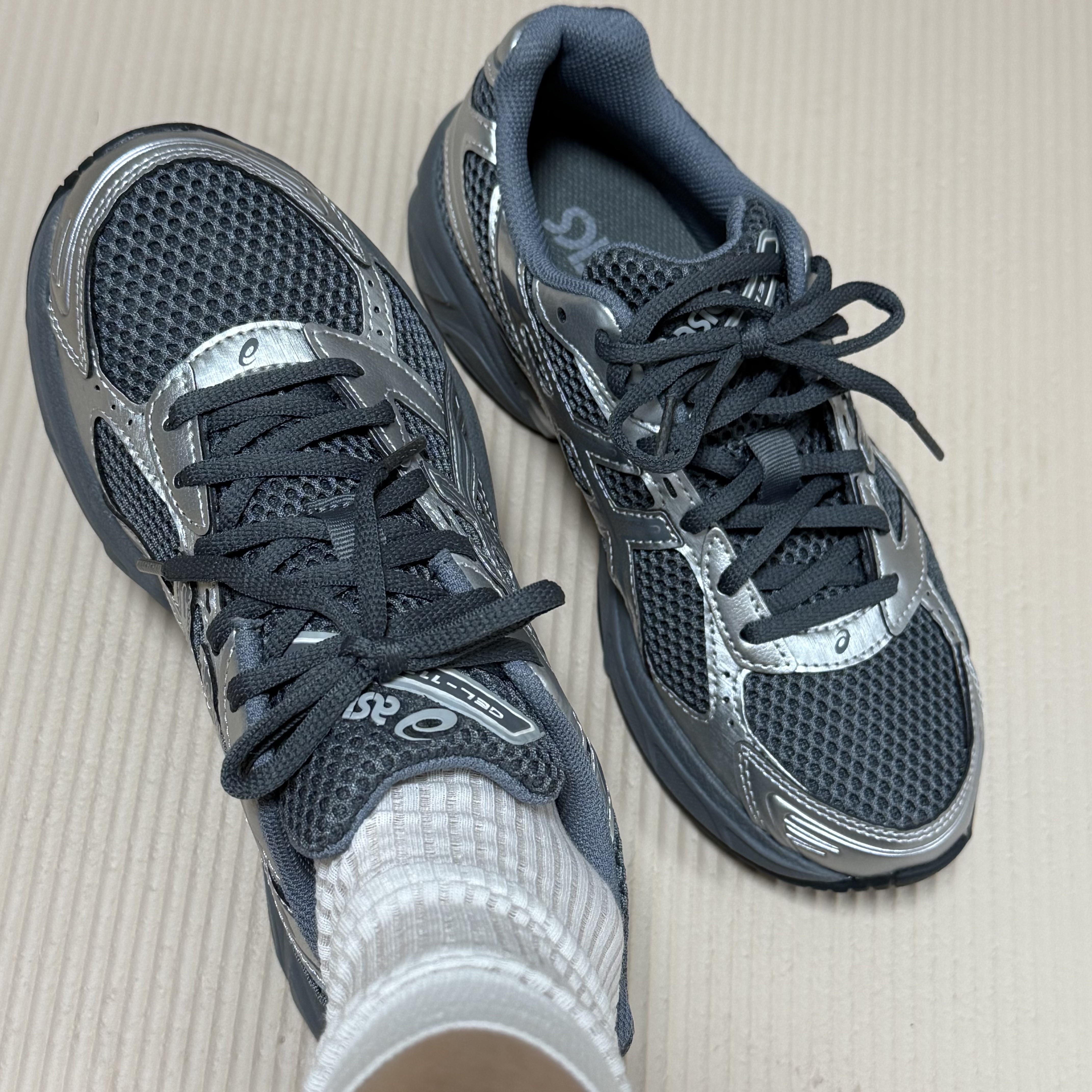 Asics Gel-1130 Steel Grey Pure Silver 착용 스타일 - 1