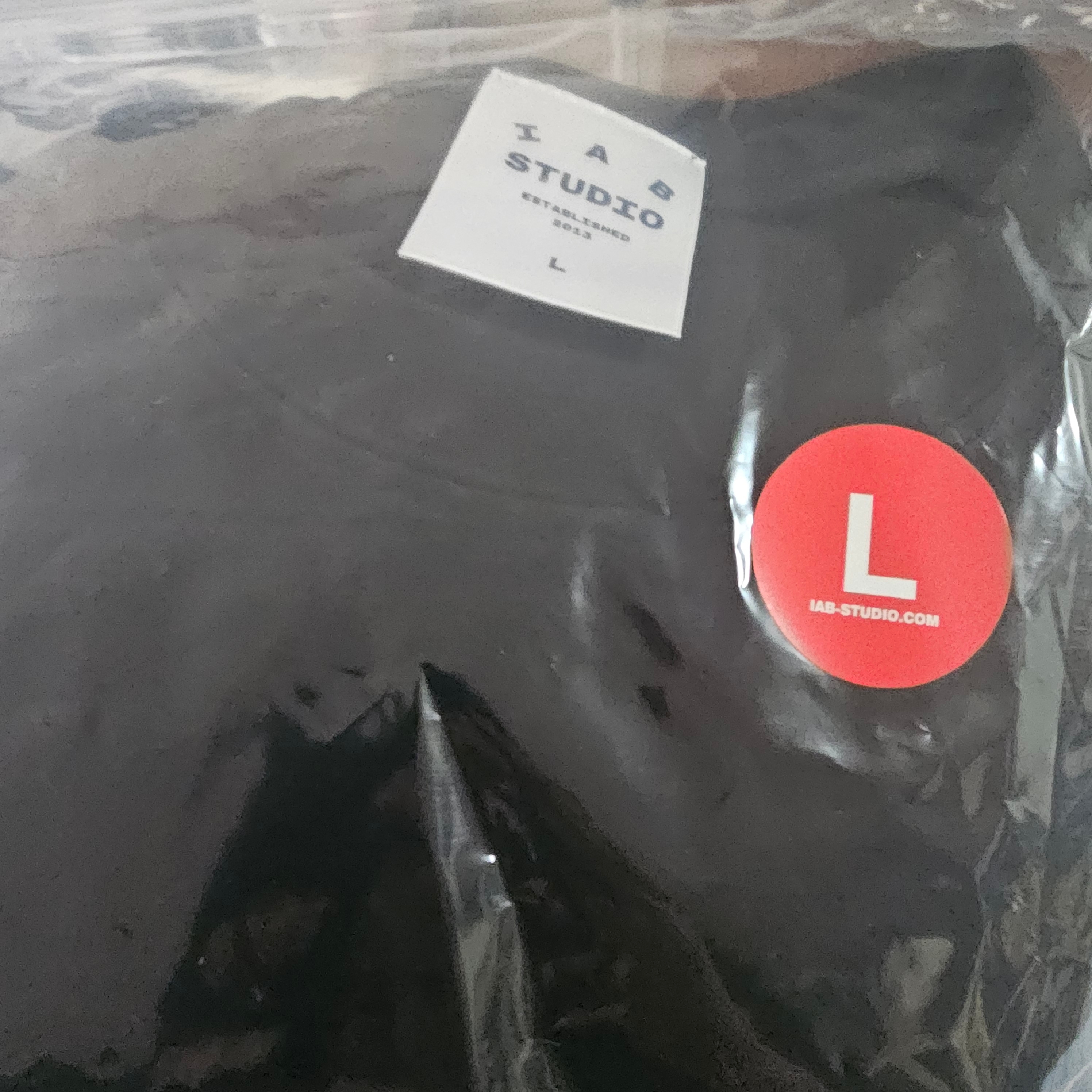 IAB Studio Basic T-Shirt Black White 착용 스타일