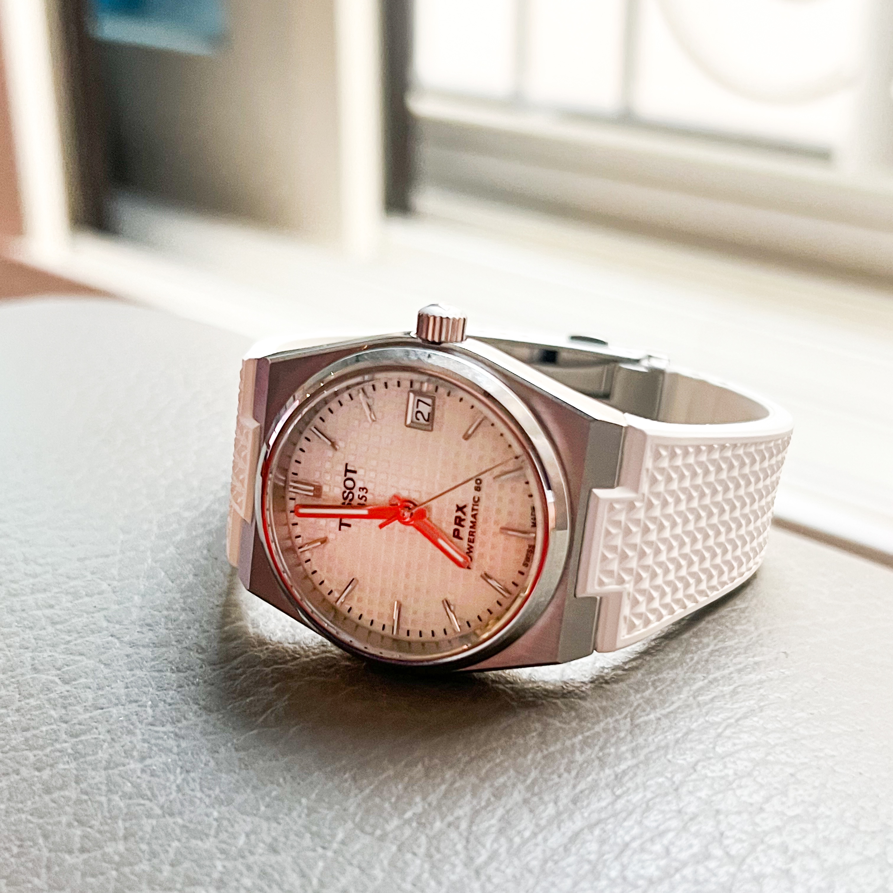 Tissot PRX Powermatic 80 35mm Steel Mother of Pearl 착용 스타일 - 4