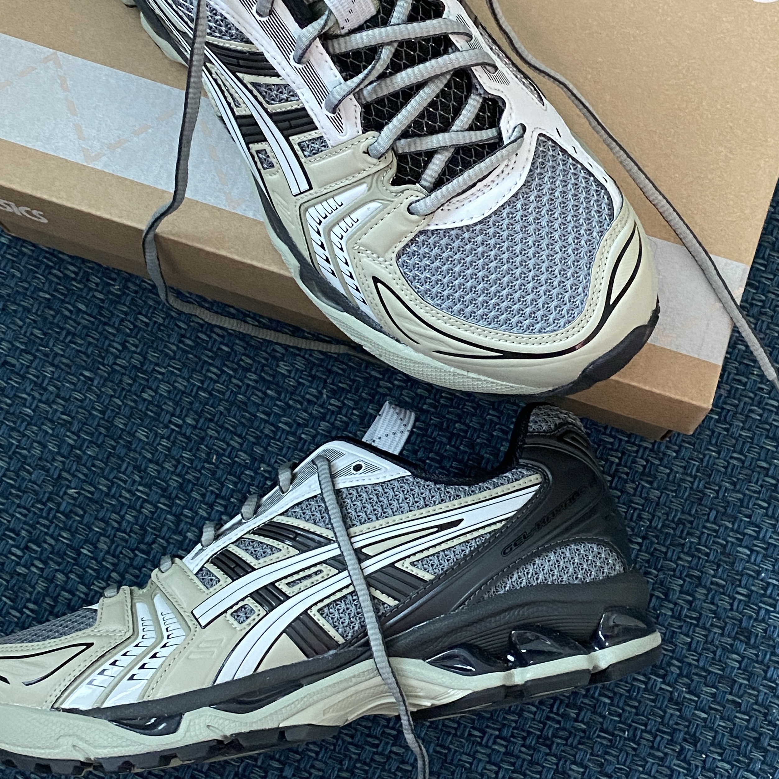 Asics UB1-S Gel-Kayano 14 Piedmont Grey 착용 스타일