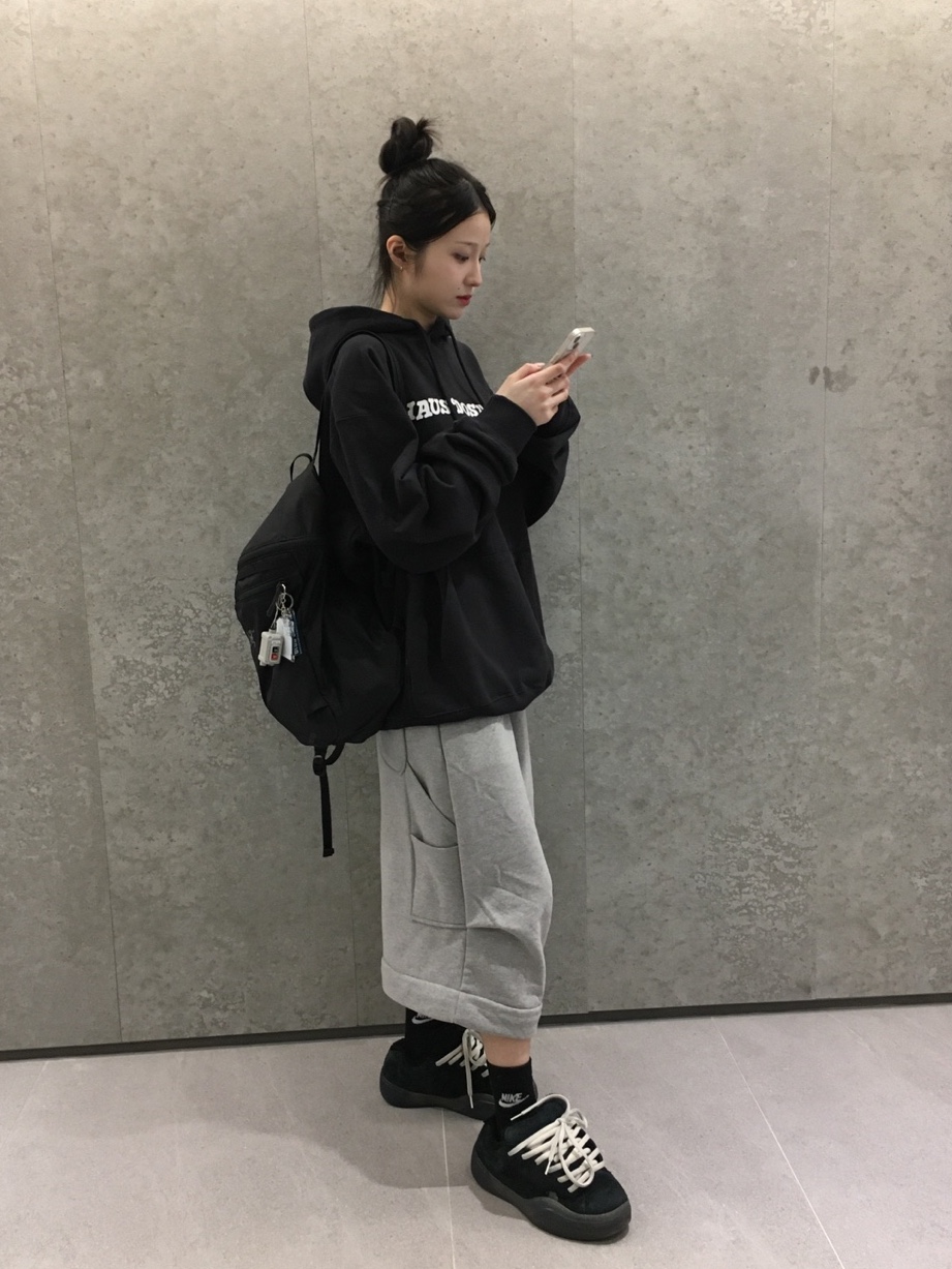 Verdy x Haus Dosan Hoodie Black, MJD Detachable Bar Tack Sweat Pants Melange Grey 착용 스타일 - 2