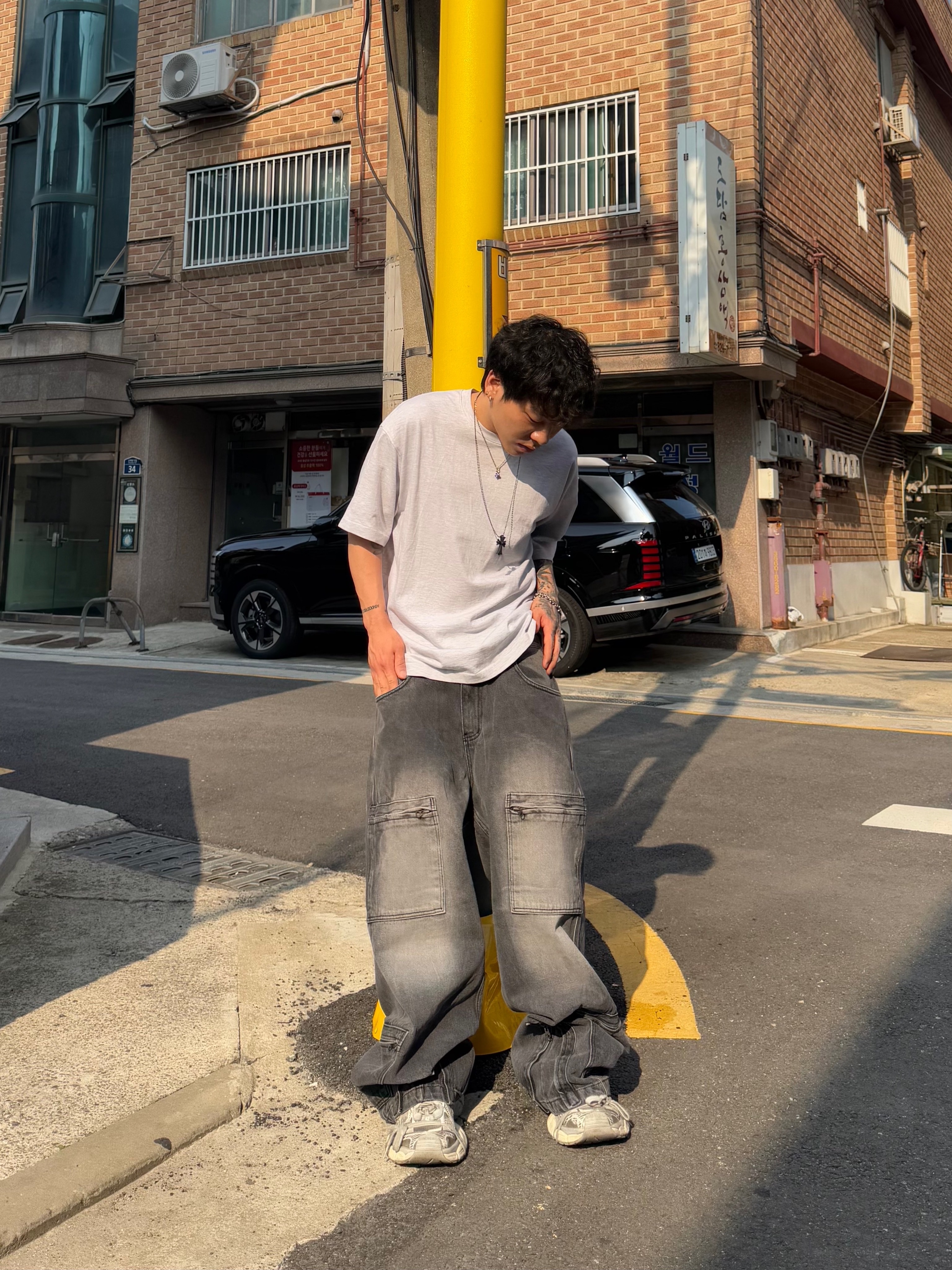 Balenciaga 3XL Sneakers Light Beige 착용 스타일 - 7