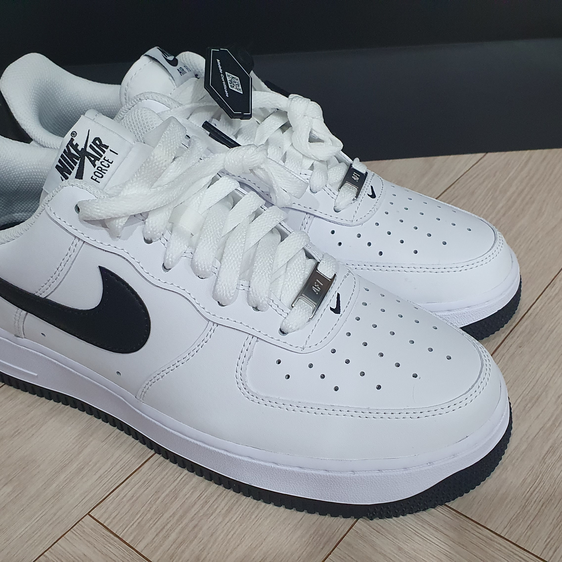Nike Air Force 1 '07 White Black 착용 스타일