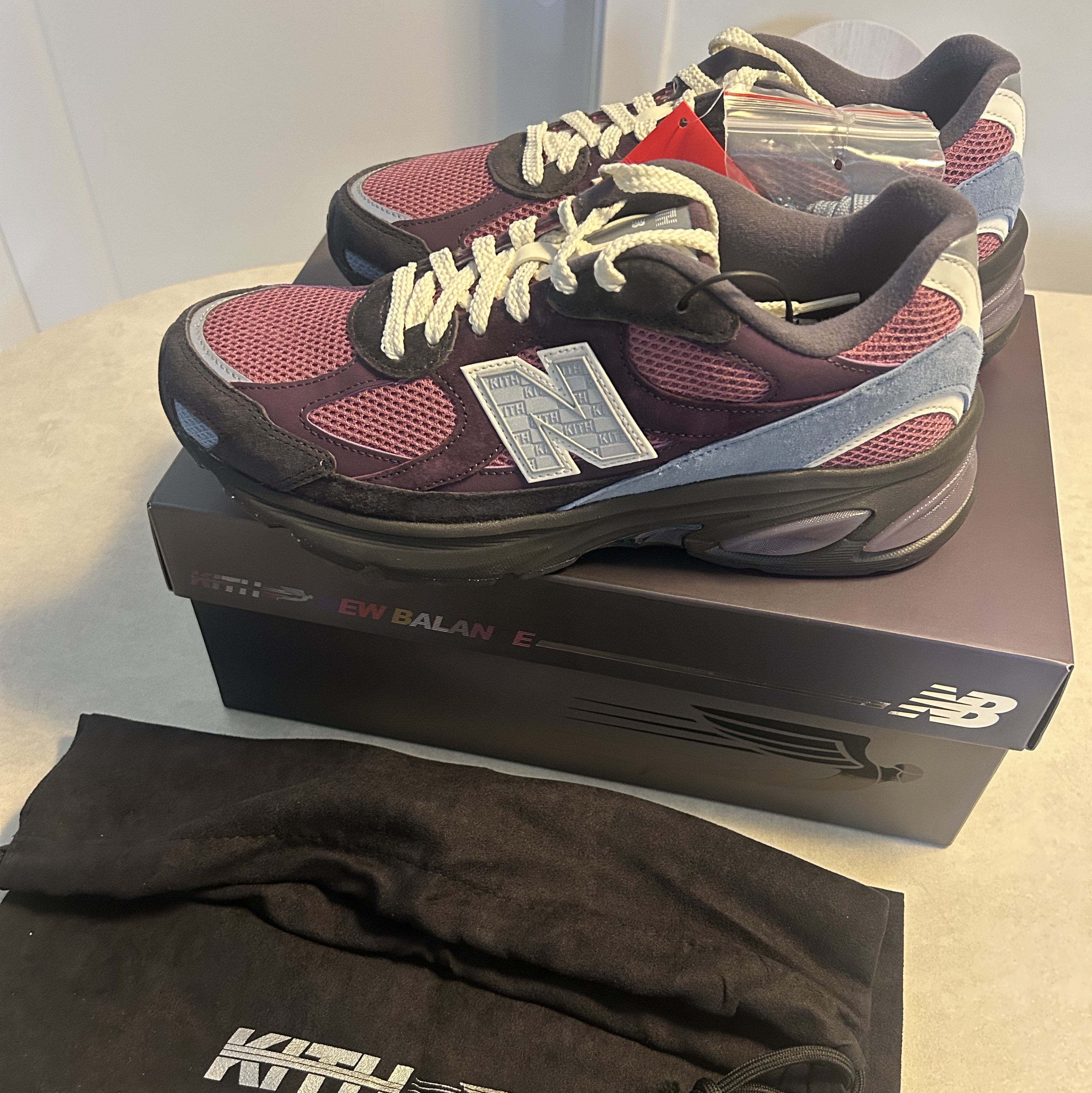 New Balance x Ronnie Fieg 2010 Abzorb Purple Purple 착용 스타일 - 1