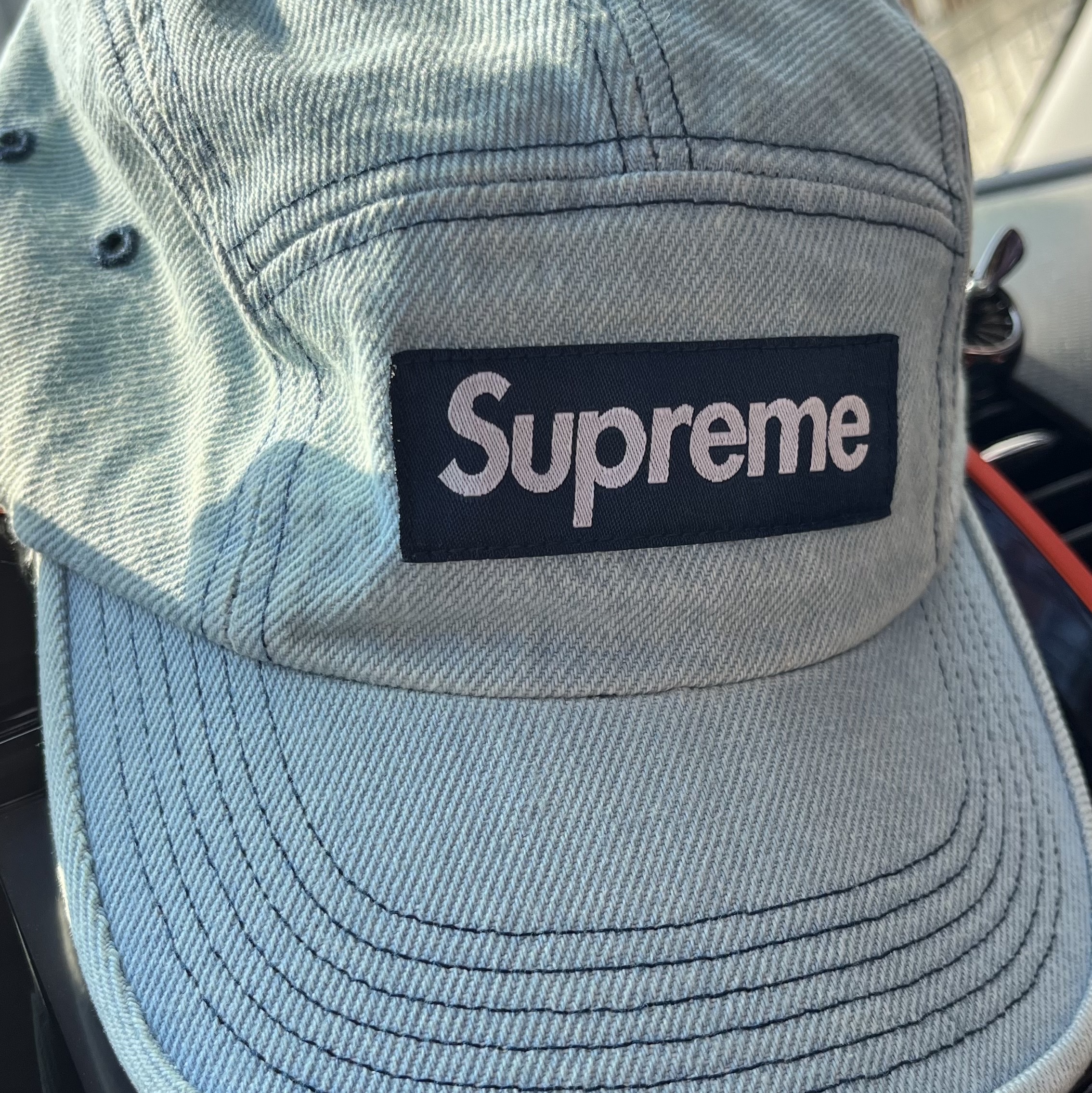 Supreme Denim Camp Cap Light Washed Indigo - 25SS 착용 스타일
