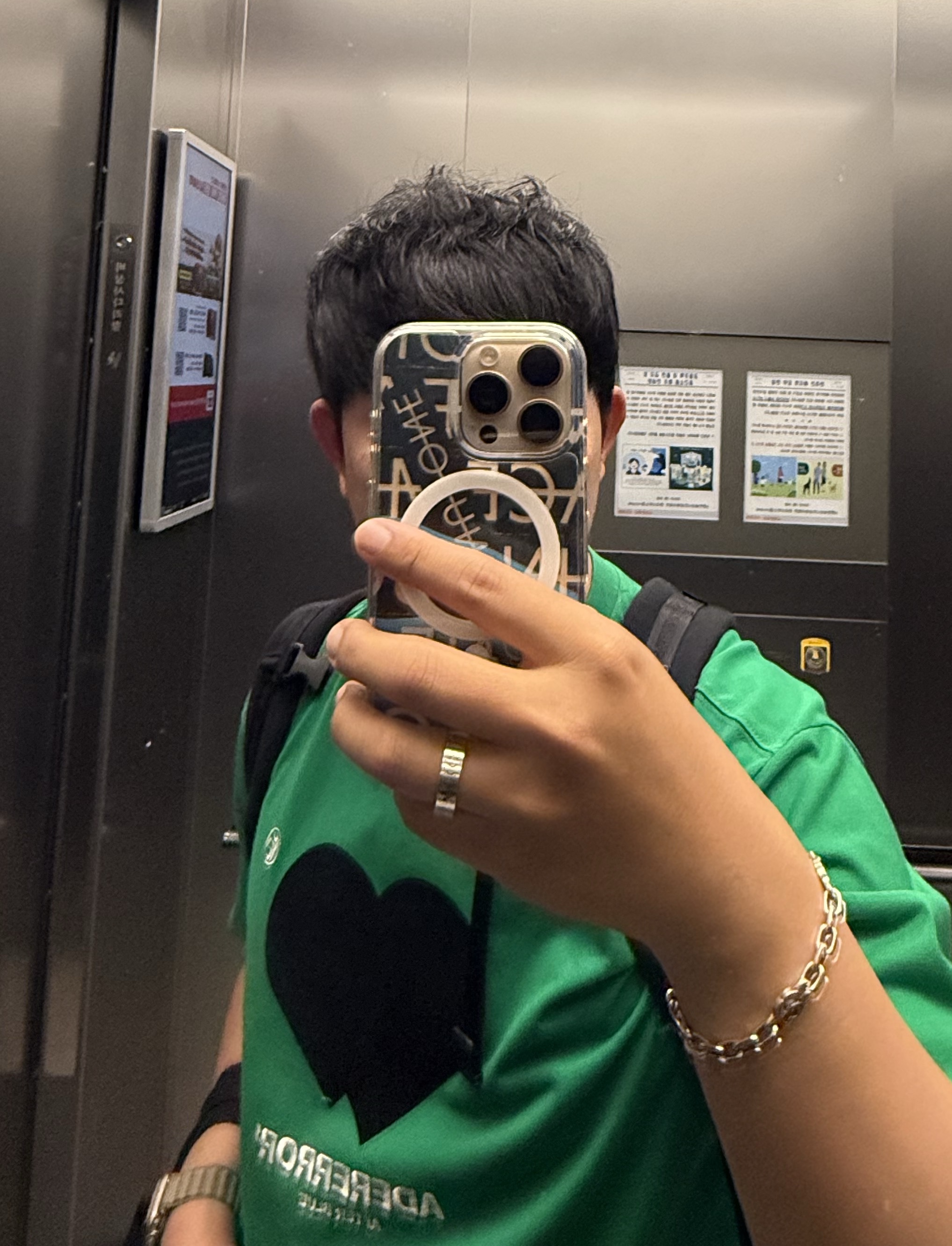 Ader Error Twin Heart Logo T-Shirt Green, Gucci x Adidas Interlocking G Ring Silver 착용 스타일