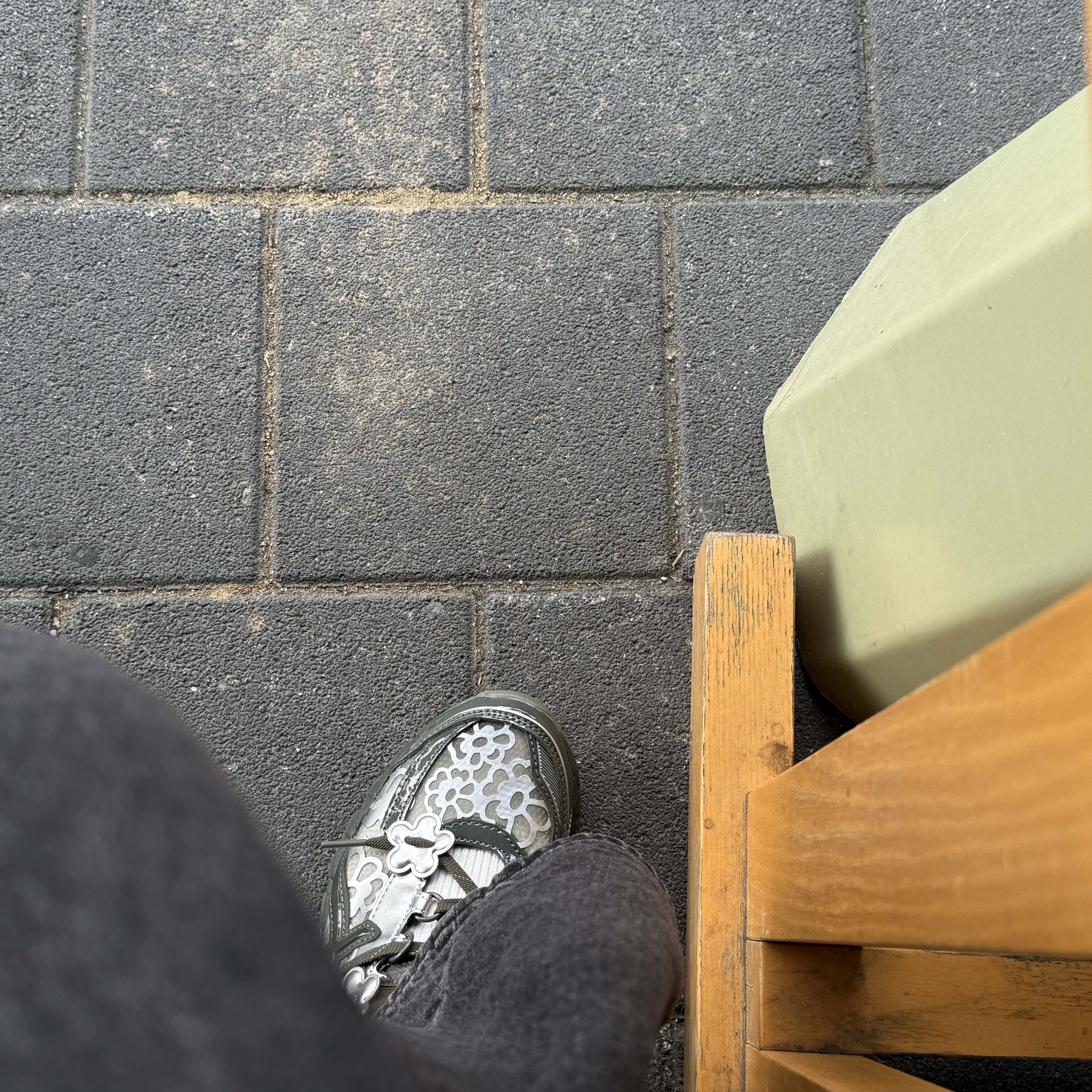 Asics x Cecilie Bahnsen Gel-Kayano 20 Olive 착용 스타일