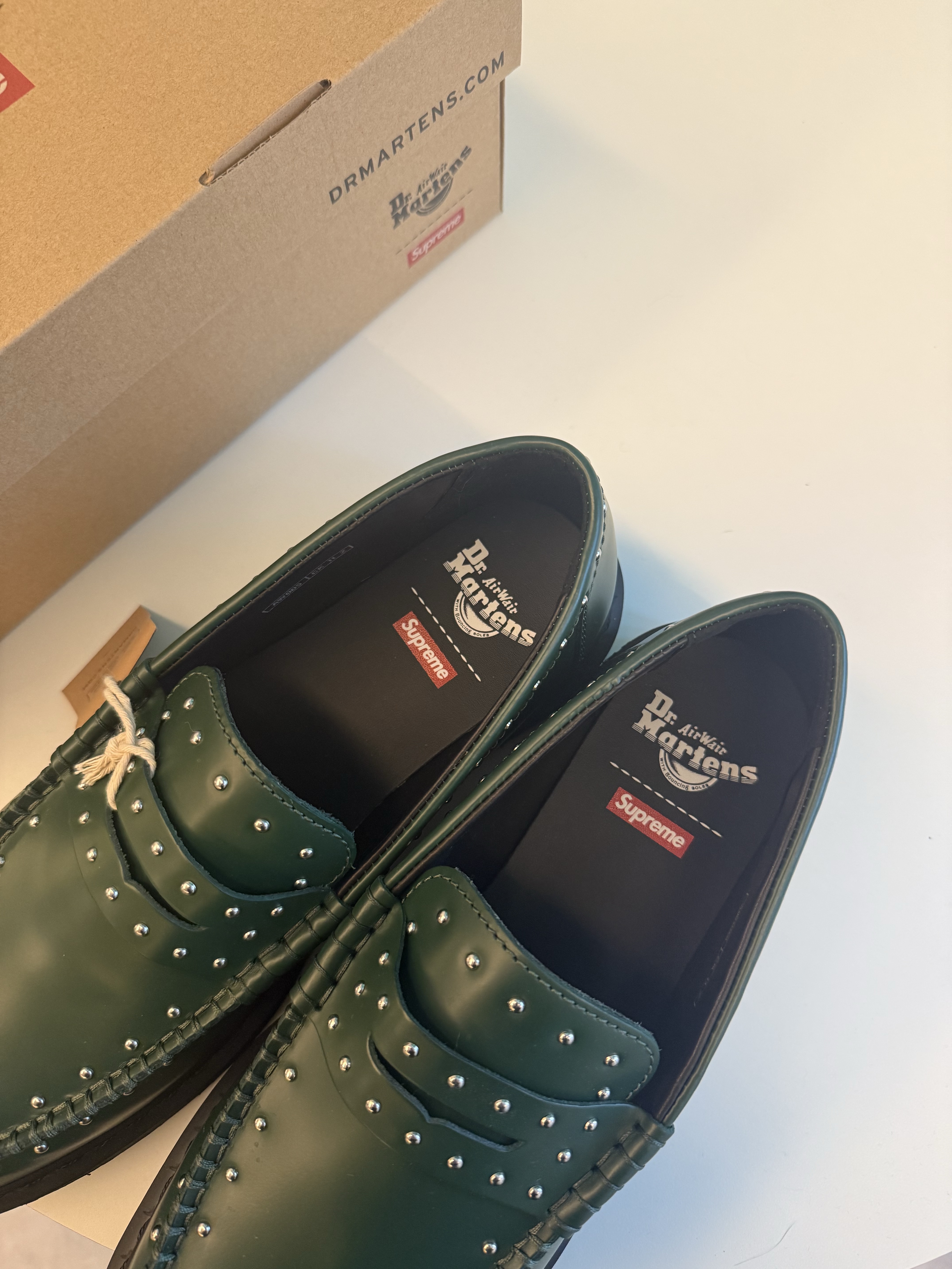 Dr. Martens x Supreme Studded Penton Loafers Dark Green - 25SS, Supreme Pilled Zip Up Hooded Sweatshirt Cheetah - 24FW 착용 스타일 - 3