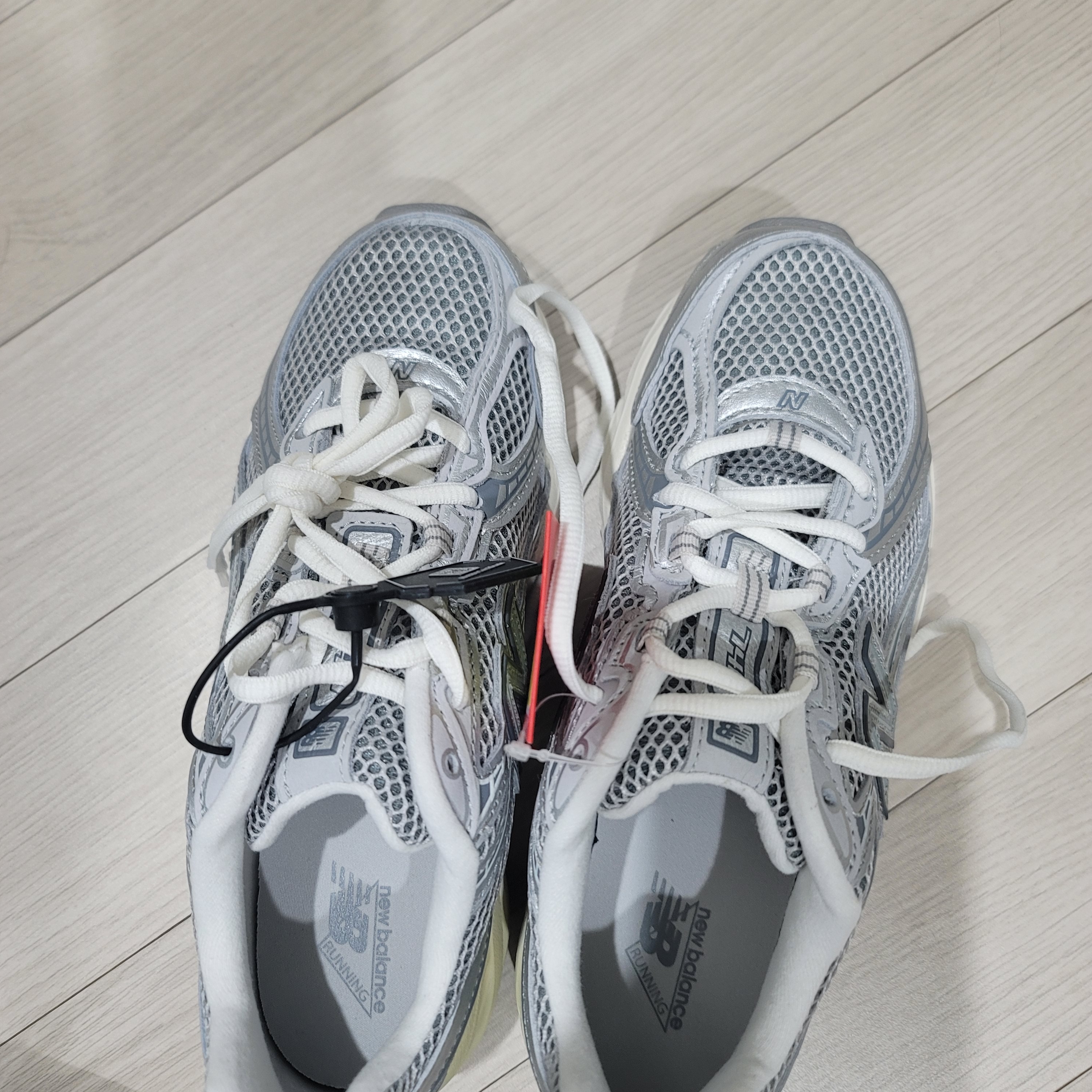 New Balance 740 Brighton Grey 착용 스타일