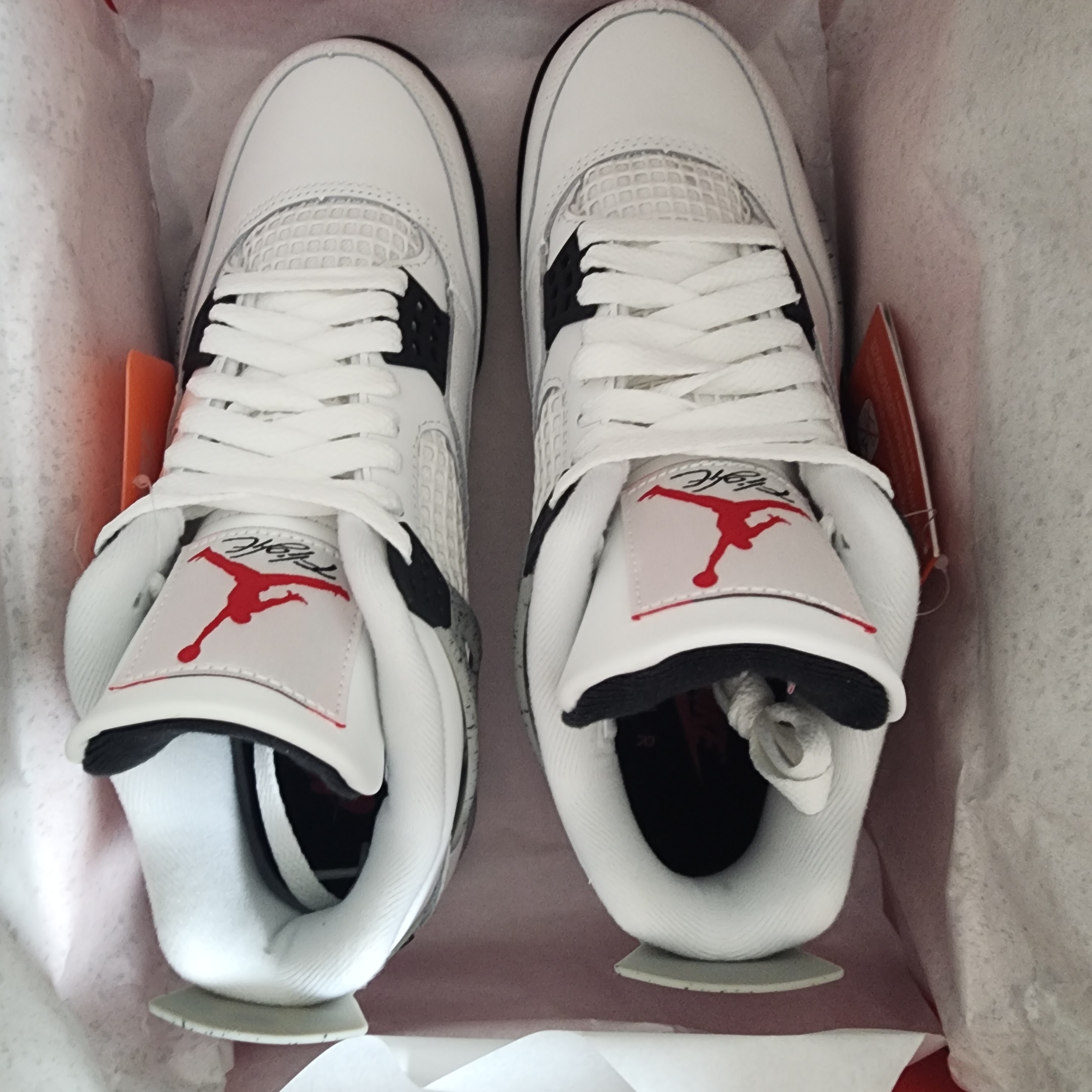Jordan 4 Retro OG White Cement 2025 착용 스타일 - 3