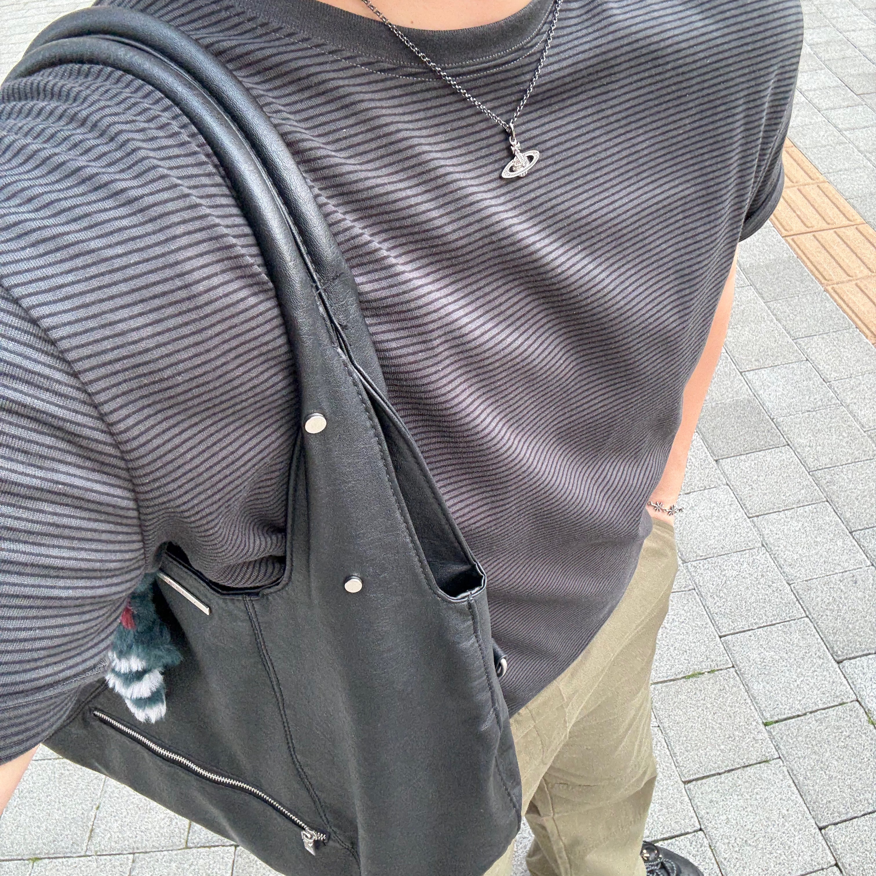 Vivienne Westwood Mini Bas Relief Pendant Gun Metal, Name To Tame Drak Green Christmas Flat Domi Drak Green 착용 스타일