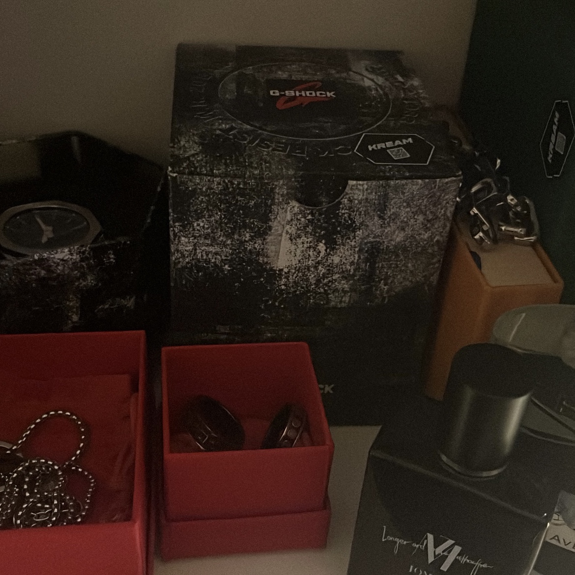 Creed Aventus Eau De Parfum 100ml, Goyard Victoire Wallet Black 착용 스타일