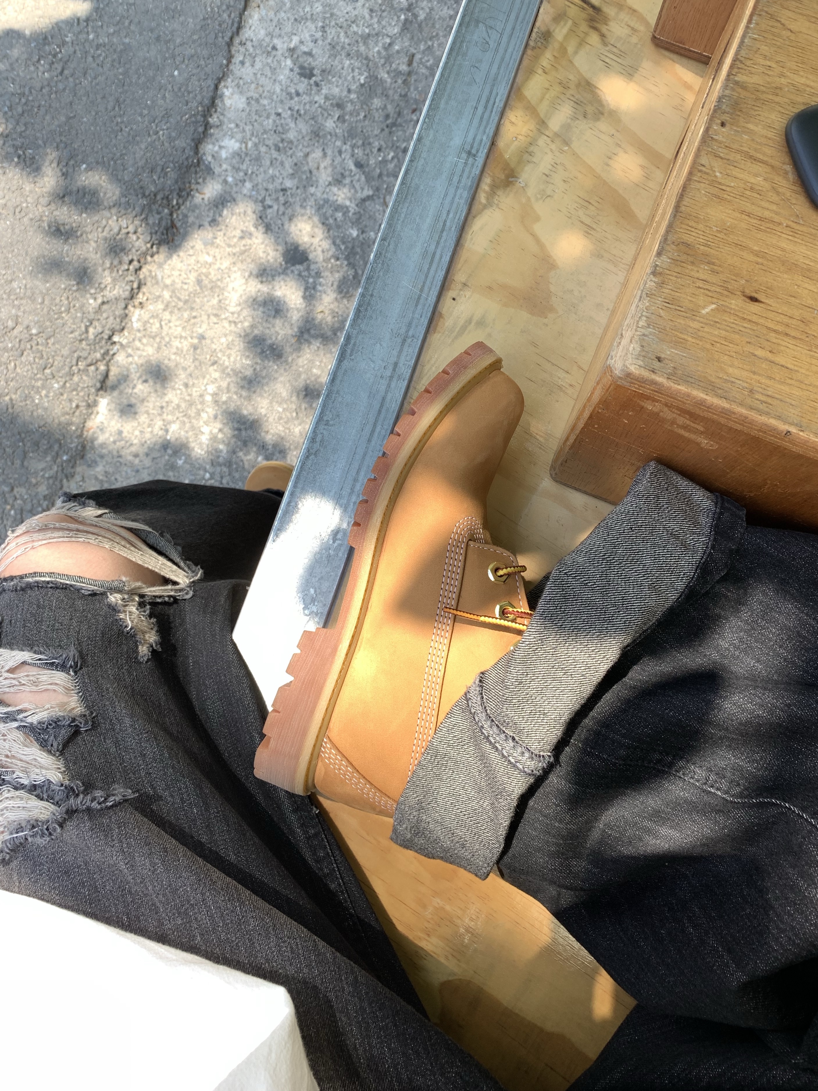 (W) Timberland 6 Inch Premium Waterproof Boot Wheat Nubuck - Medium, Apple AirPods Max Lightning Space Gray (Korean Ver.) 착용 스타일 - 4