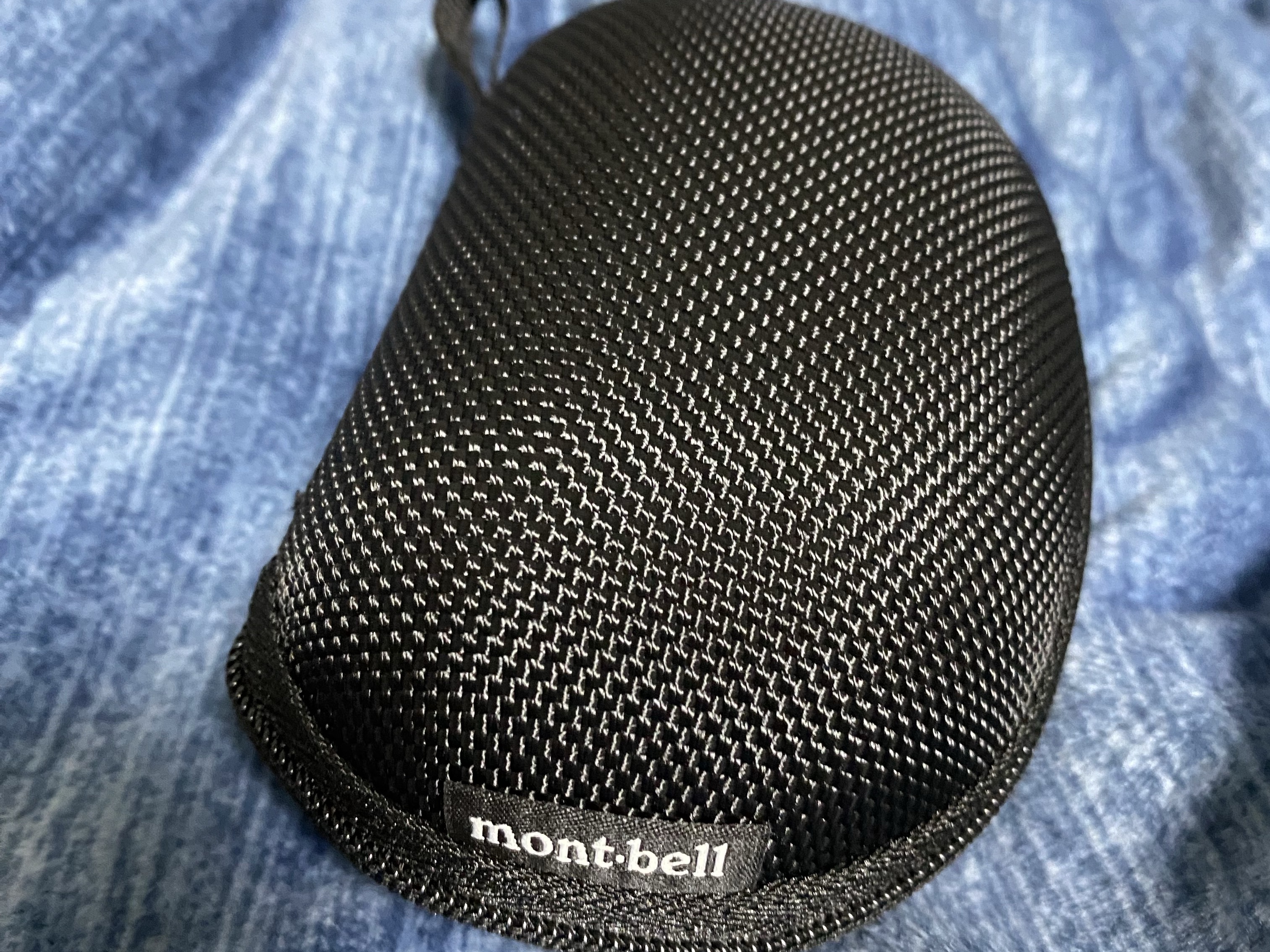 Montbell Trekking Glasses Black Grey 착용 스타일 - 4