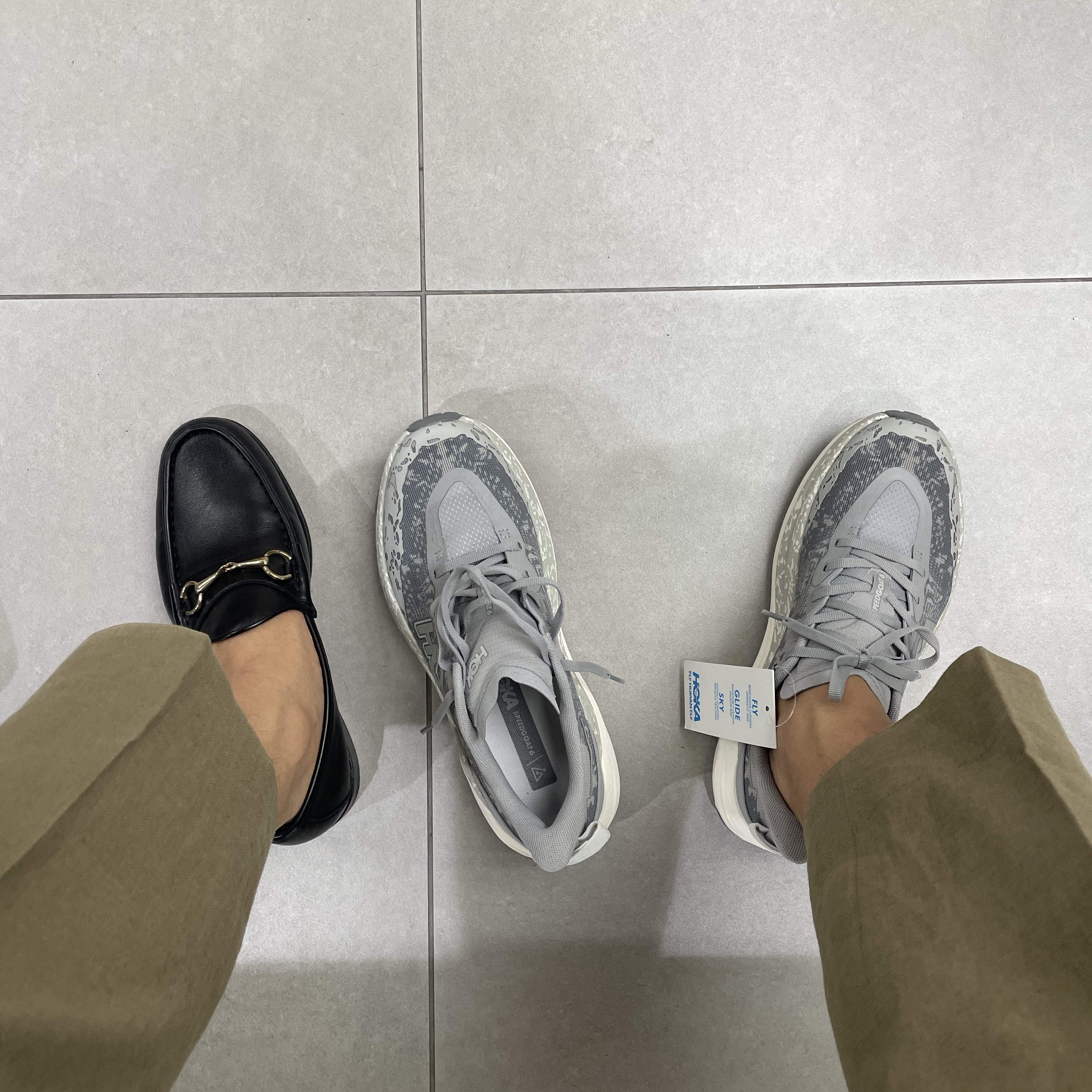 Hoka Speedgoat 6 Stellar Grey Alabaster 착용 스타일