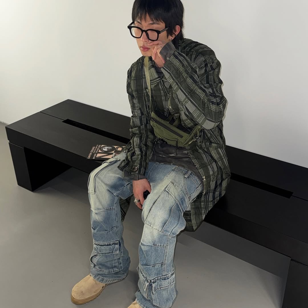 Dominant Semi Flare Washed Denim Pants Blue 착용 스타일 - 1