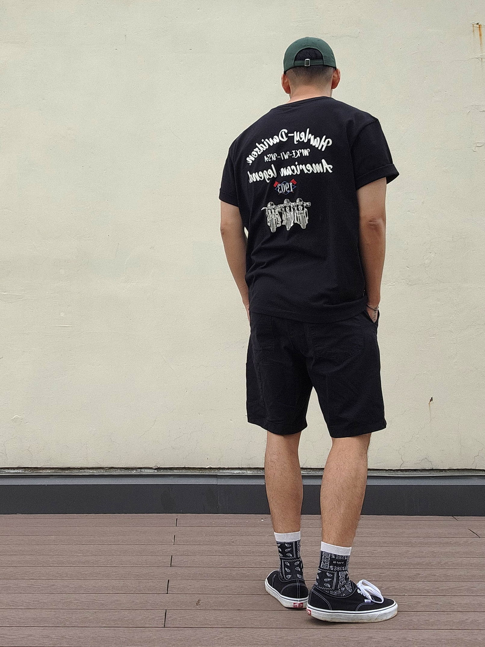Vans Authentic Black White 착용 스타일 - 3