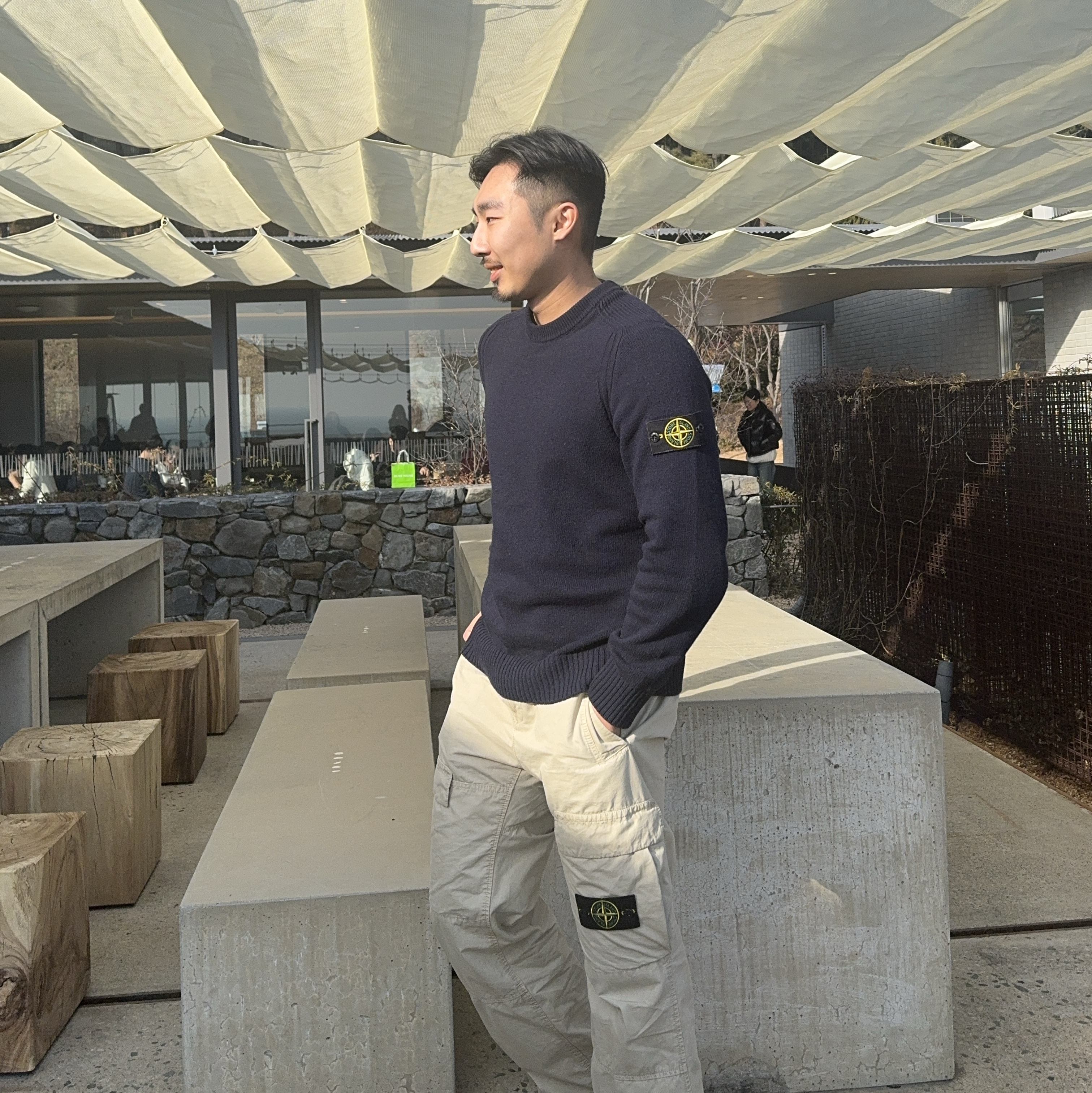 Stone Island 311WA OLD Treatment Brushed Cotton Canvas Cargo Pants Sand - 24SS 착용 스타일