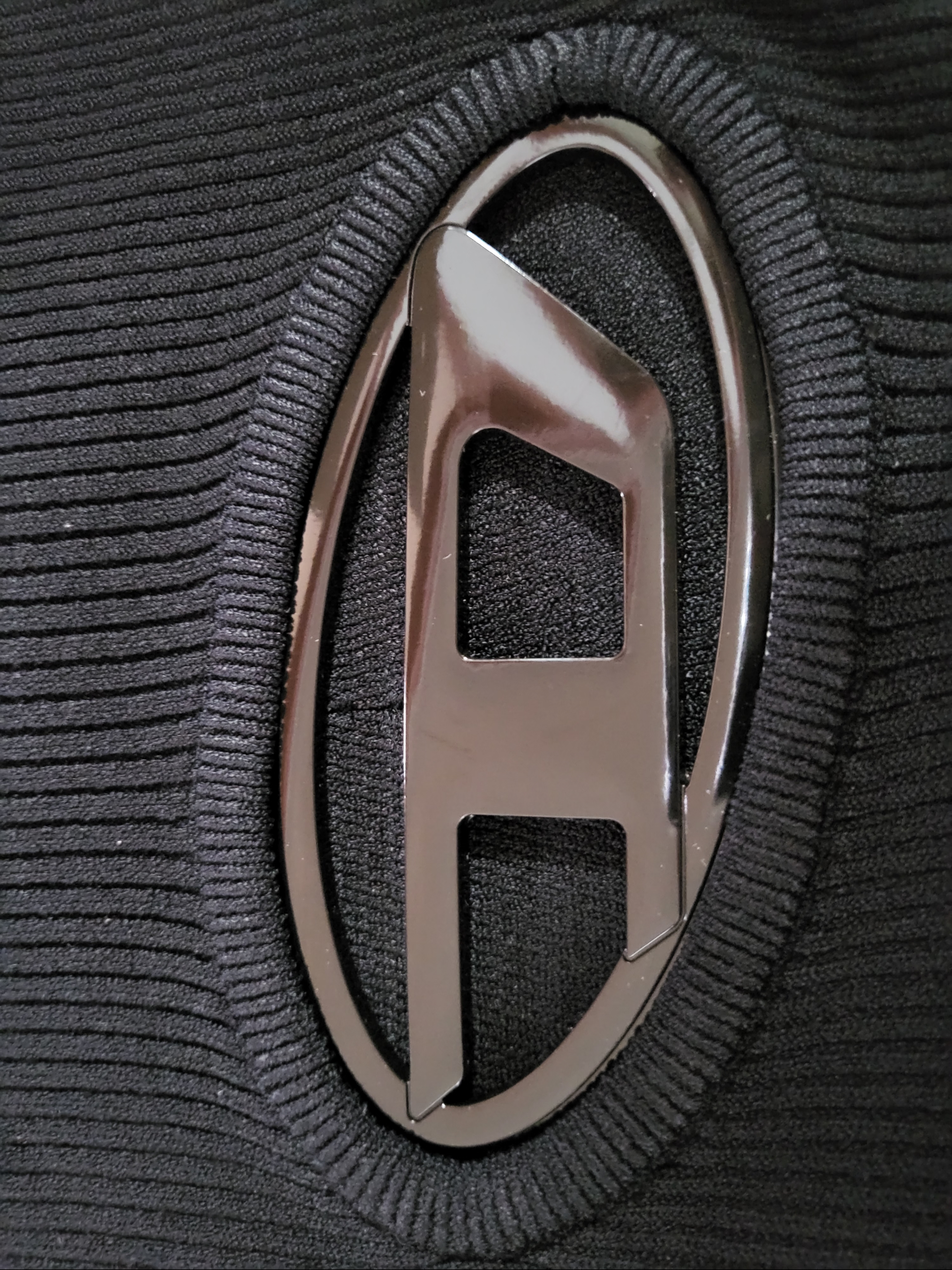 (W) Diesel M-Onerva-Top Cut-Out Knit Top with Logo Plaque Black Black 착용 스타일 - 4