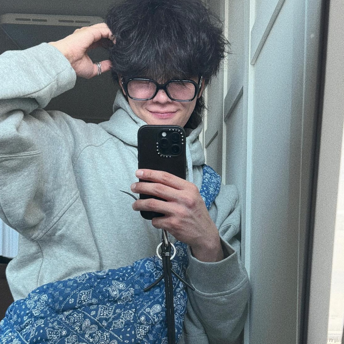 Gentle Monster x Maison Margiela MM212 Black Clear 착용 스타일