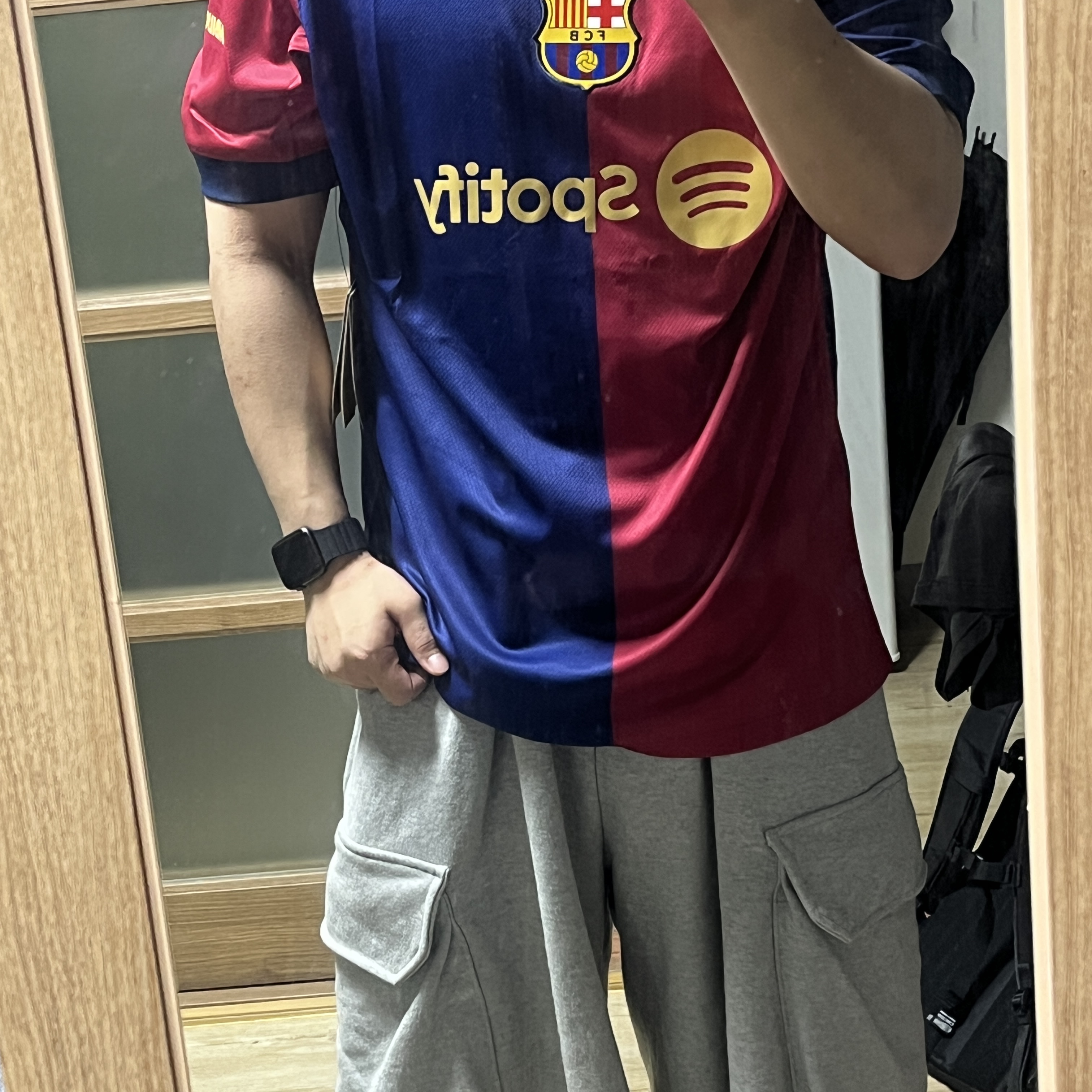 Nike FC Barcelona 2024/25 Dri-Fit Stadium Home Jersey Deep Royal Blue Noble Red (Non Marking Ver.) 착용 스타일 - 1