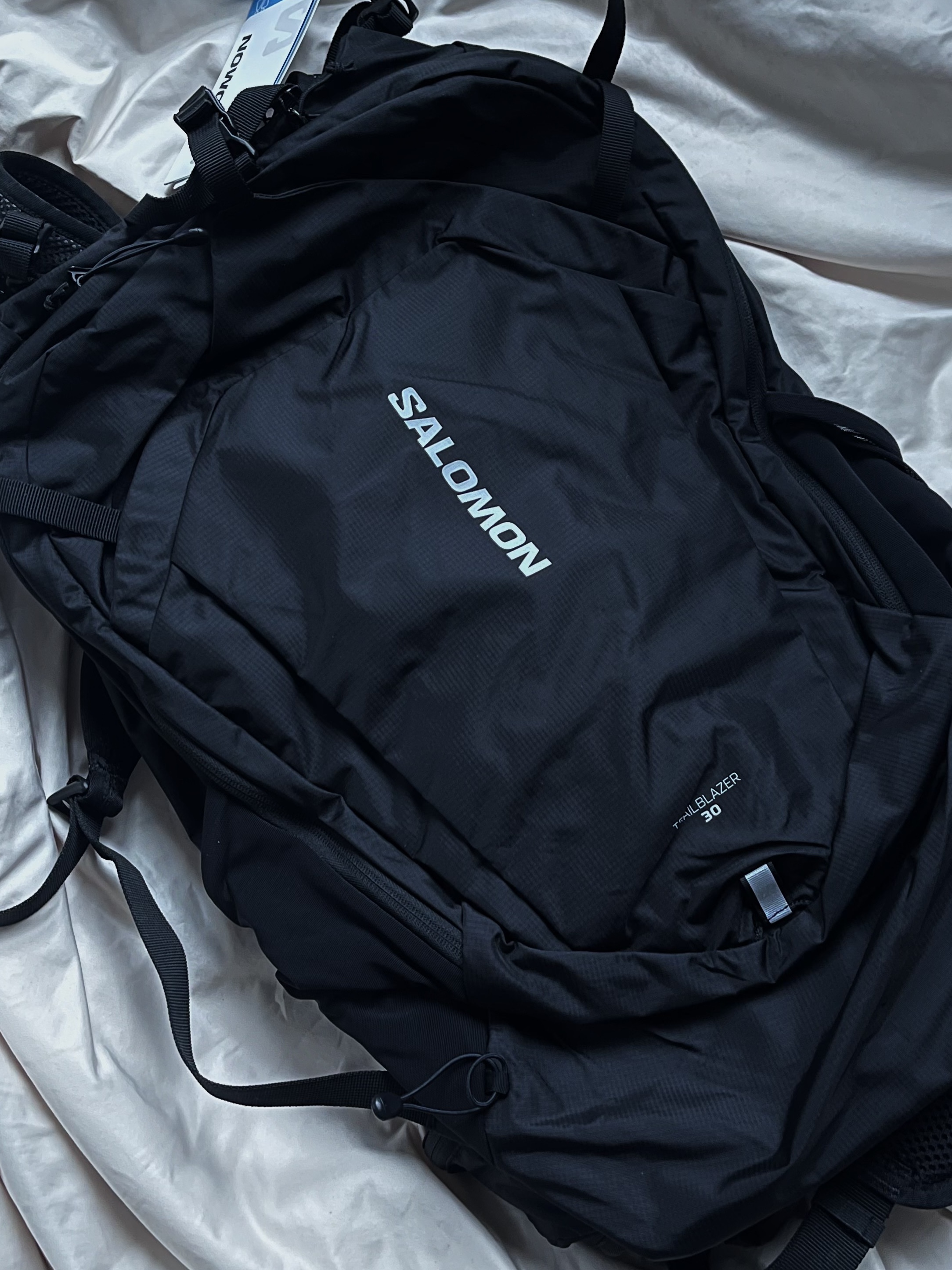 Salomon Trailblazer 30 Black 착용 스타일