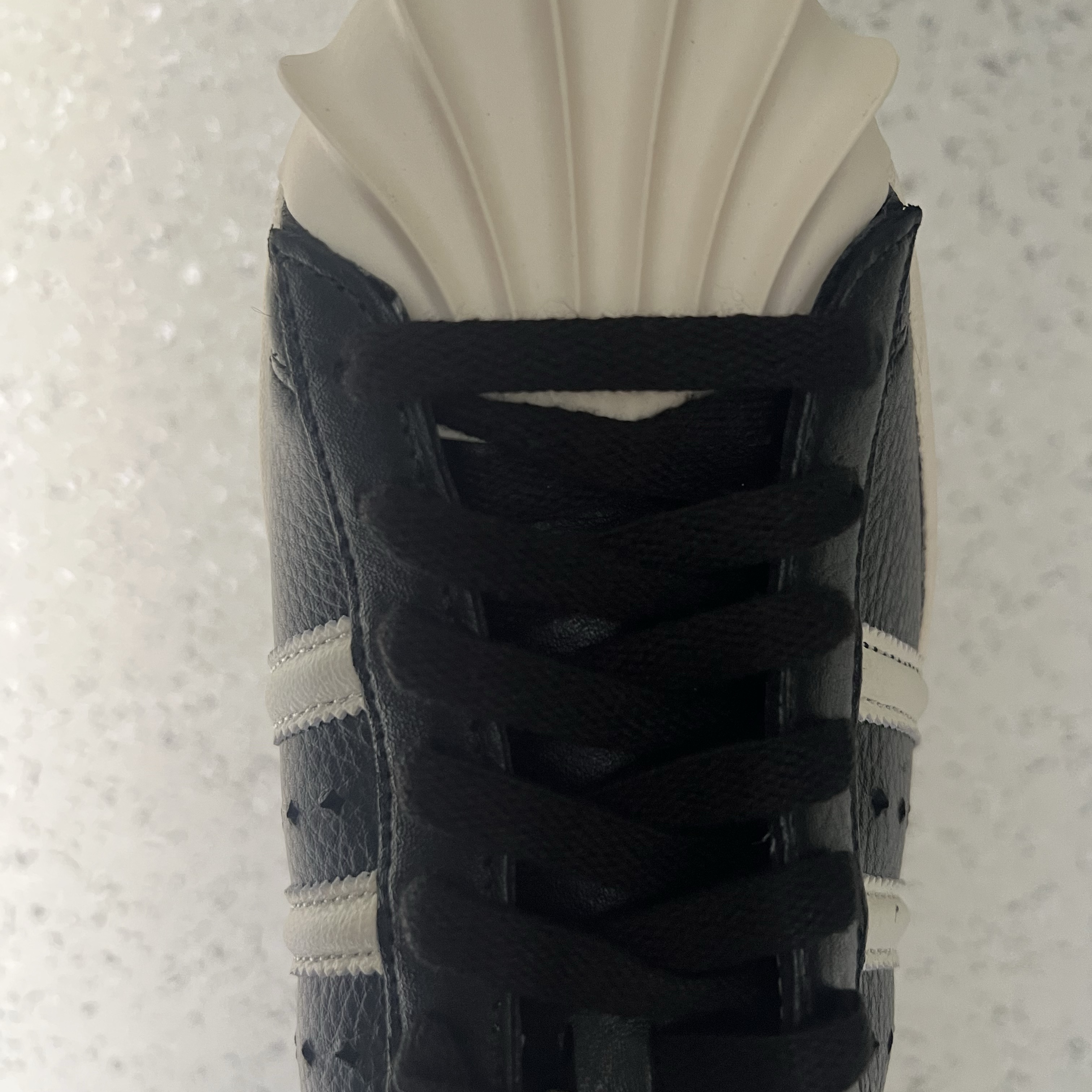 Adidas x Thug Club Superstar Vintage Core Black Cream White 착용 스타일 - 2