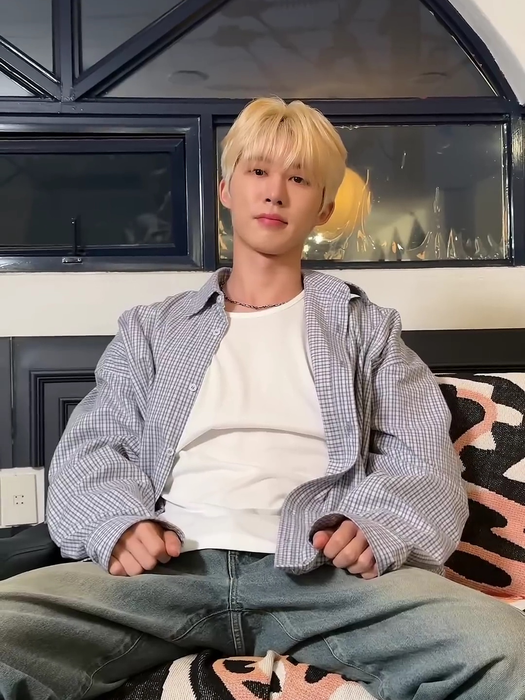 Nonnod Flexible String Check Shirt Sky Blue 착용 스타일