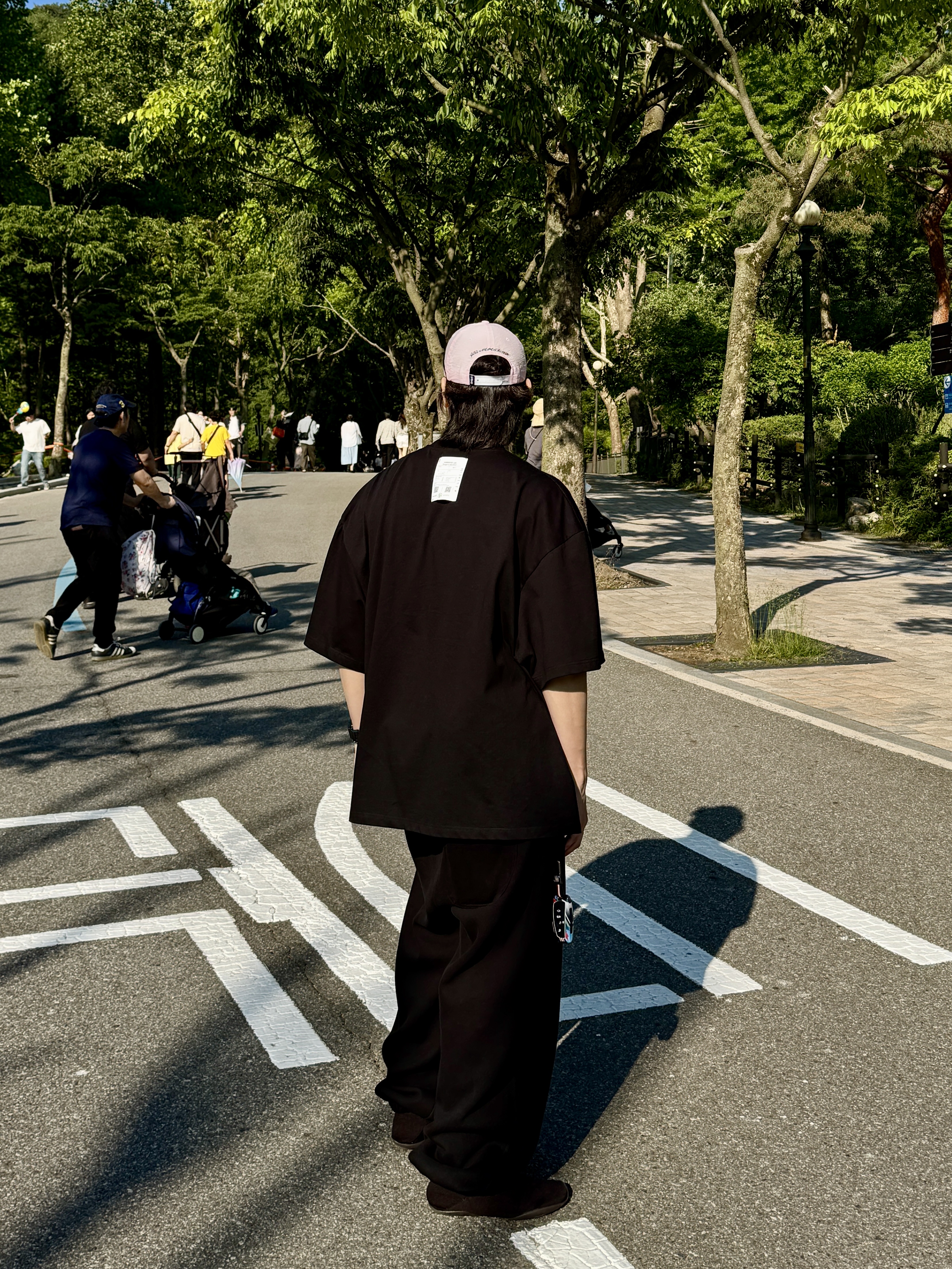 Undermycar Mu.03 Anti Fxxking Logo Play Oversized Sweat Jogger Black, Yeezy YZY Pods Black 착용 스타일 - 1