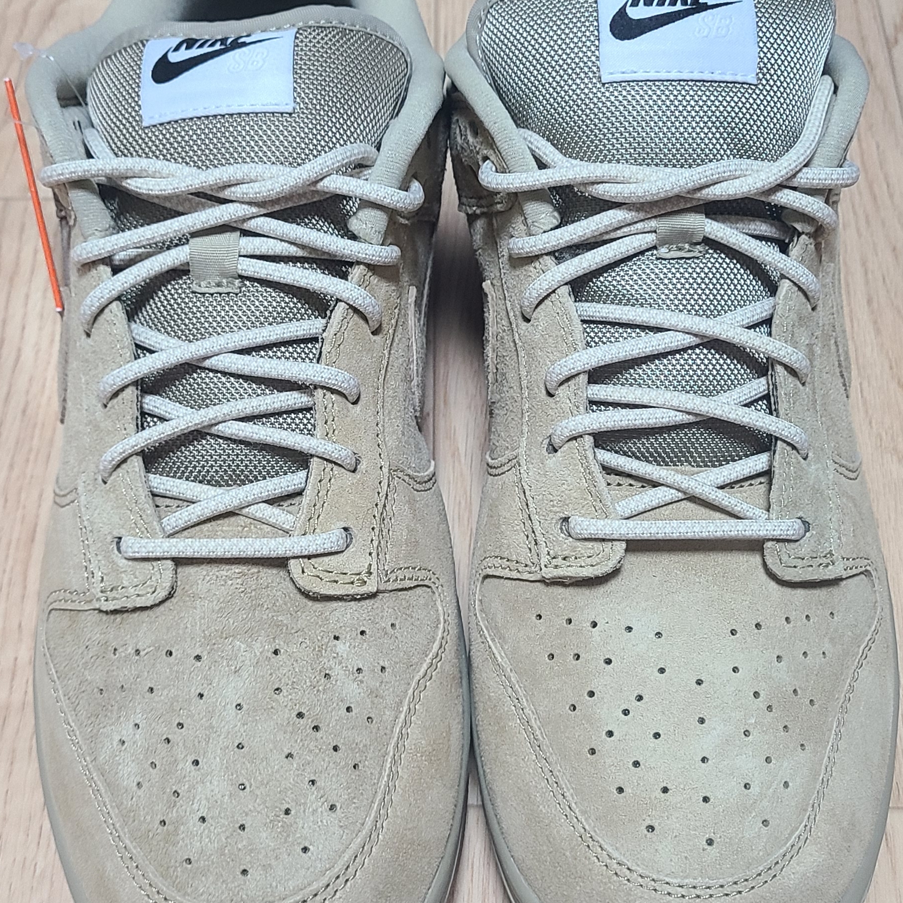 Nike SB Dunk Low Pro B Parachute Beige 착용 스타일
