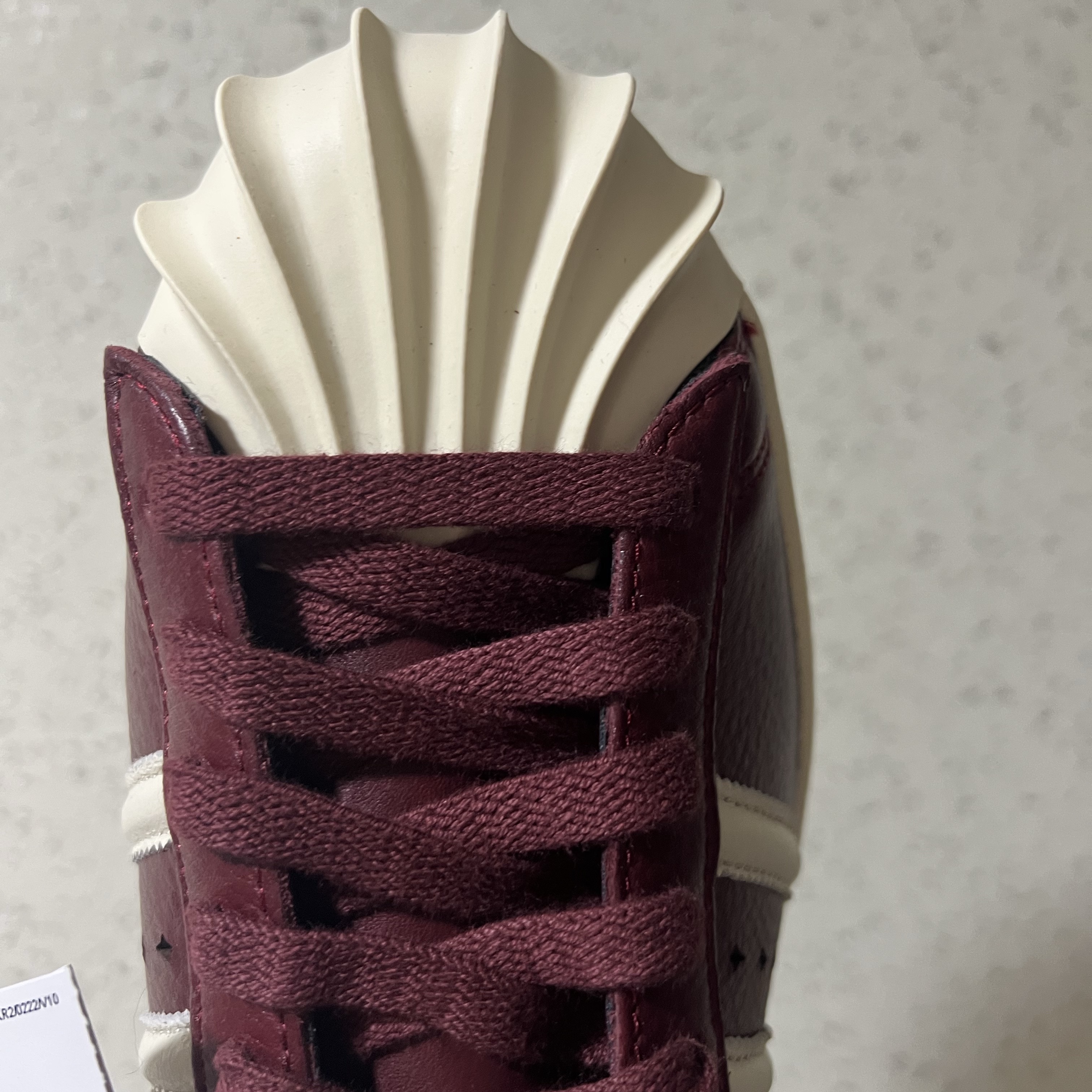 Adidas x Thug Club Superstar Vintage Collegiate Burgundy Cream White 착용 스타일 - 2