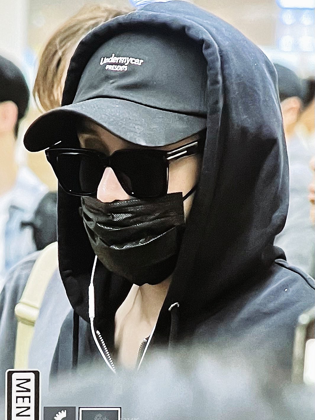 Undermycar Mu.17 Anti Fxxking Logo Play Basic Ball Cap Black / White, Undermycar Mu.17 Anti Fxxking Logo Play Basic Ball Cap Charcoal / Charcoal 착용 스타일