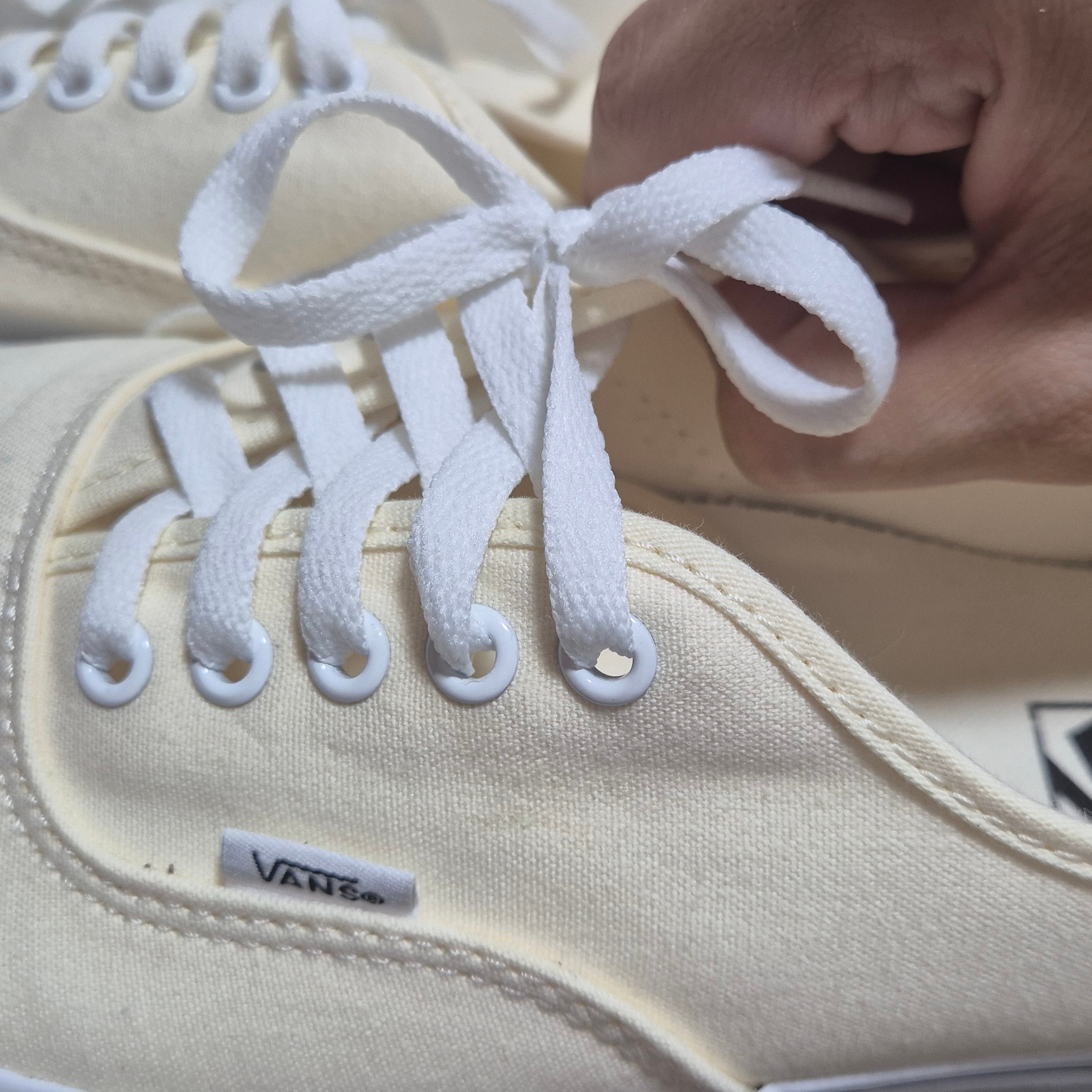 Vans Authentic White 착용 스타일