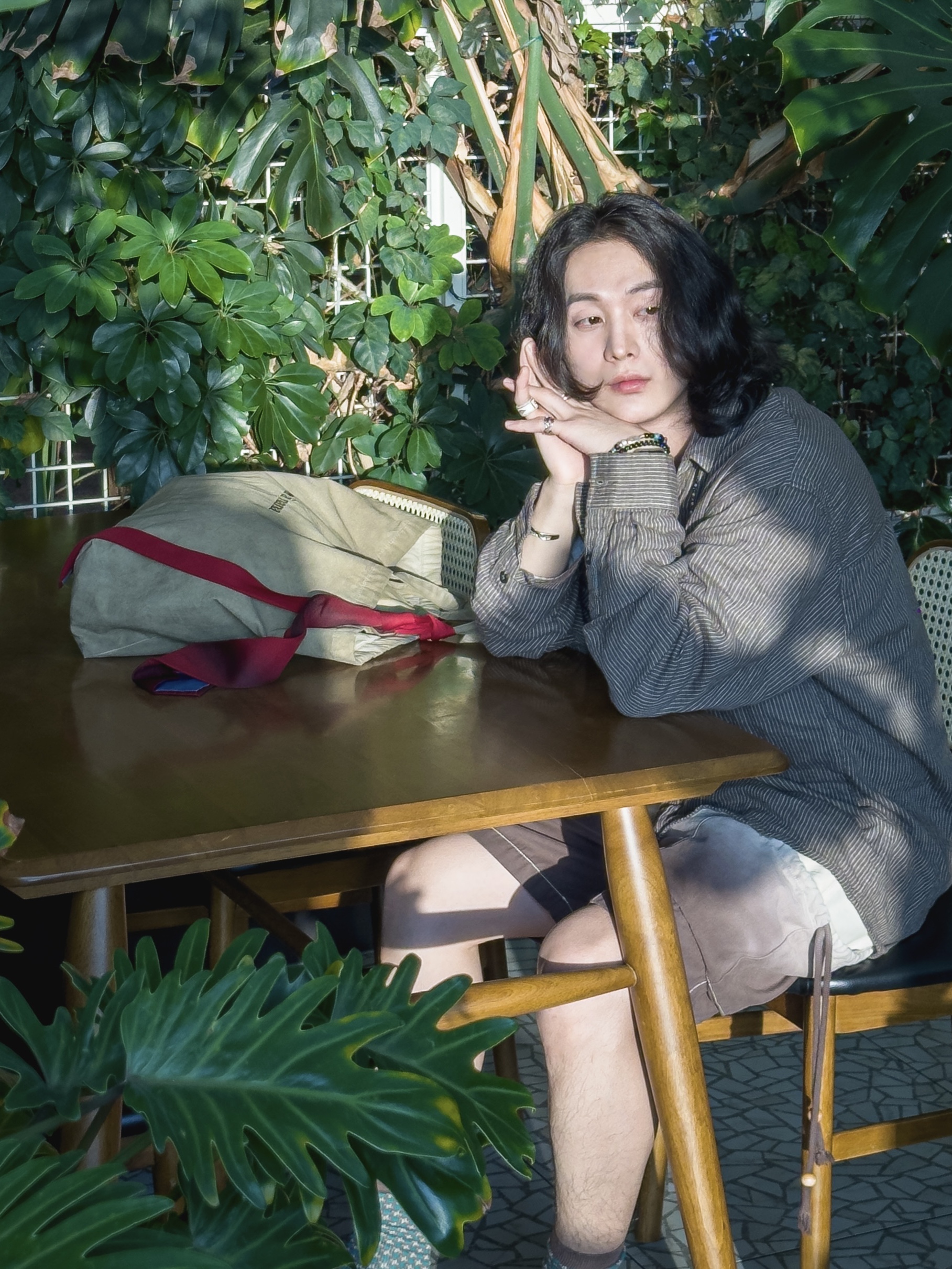 NA A NANA Gauze Stripe Shirt Brown, NA A NANA Gradation String Shorts Ecru 착용 스타일 - 3
