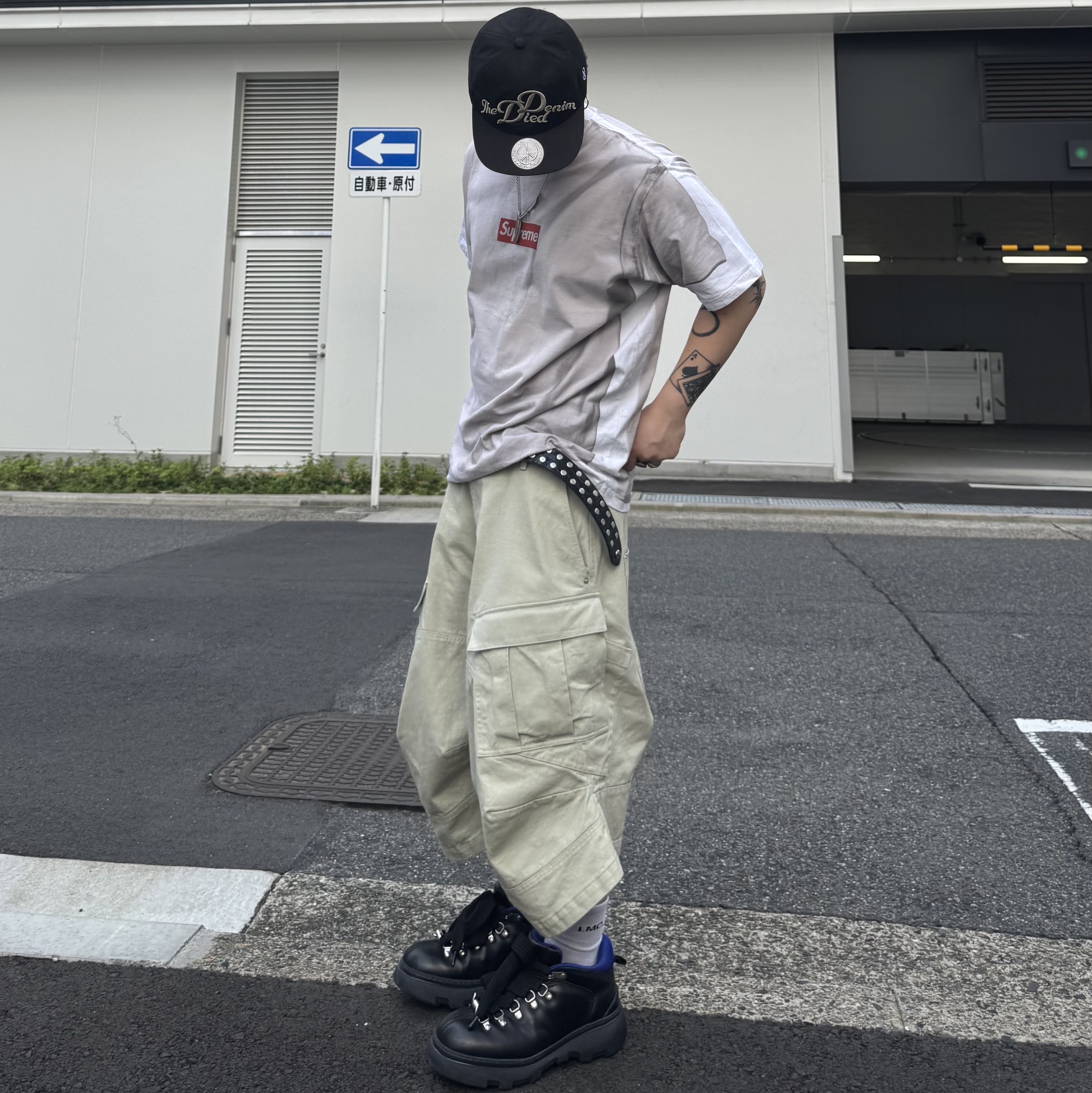 Kapital 11.5 oz. Denim Baseball Cap The Denim Died Embroidery Indigo, Supreme x MM6 Maison Margiela Box Logo T-Shirt White - 24SS 착용 스타일 - 1