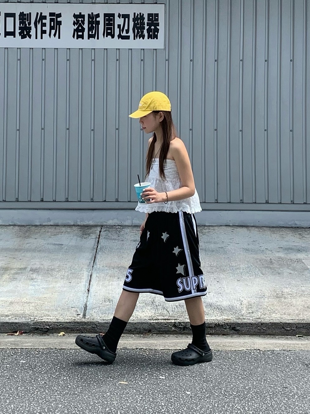 Supreme All Star Basketball Shorts Black - 25SS, (W) Crocs Classic Platform Clog Black 착용 스타일