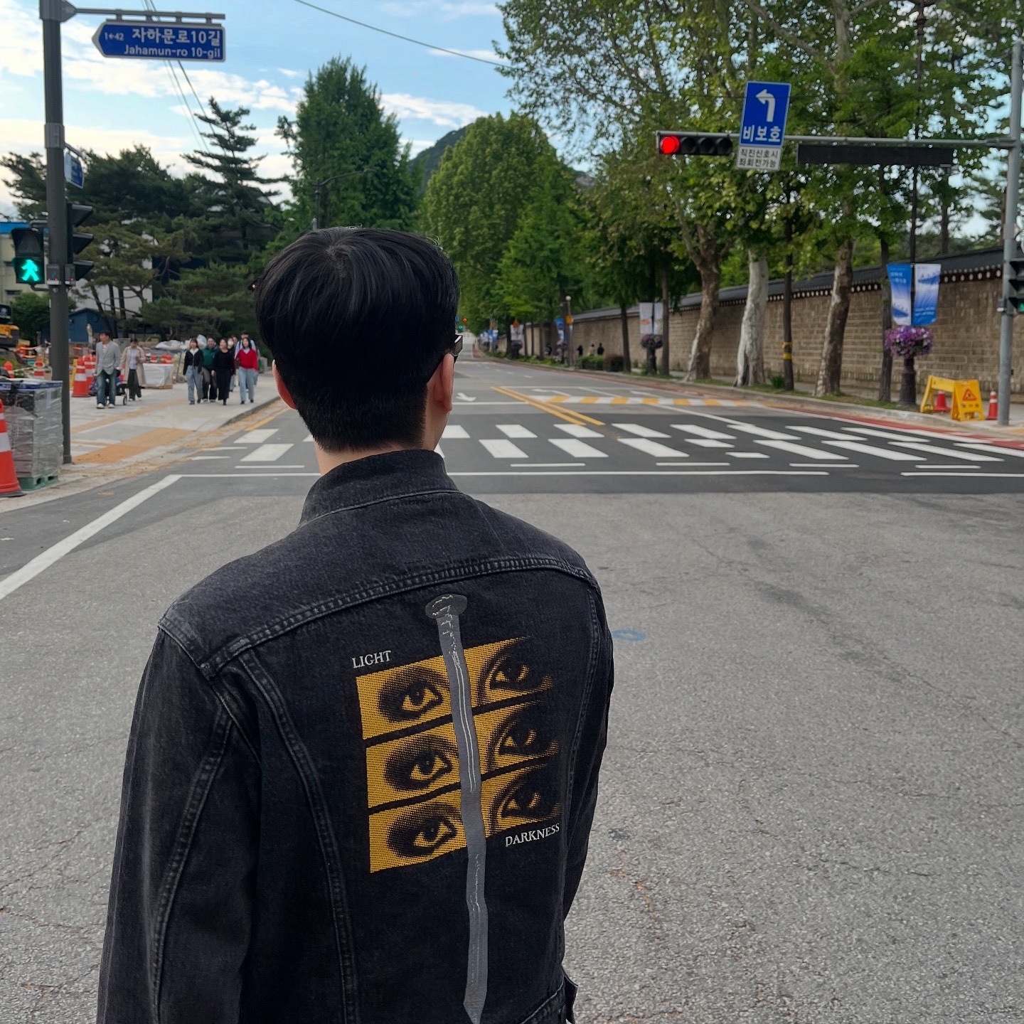 Levi’s x Undercover UC1E9203 Jacket Black, Maison Mihara Yasuhiro Blakey OG Sole Canvas Low-top Sneakers Black 착용 스타일 - 3