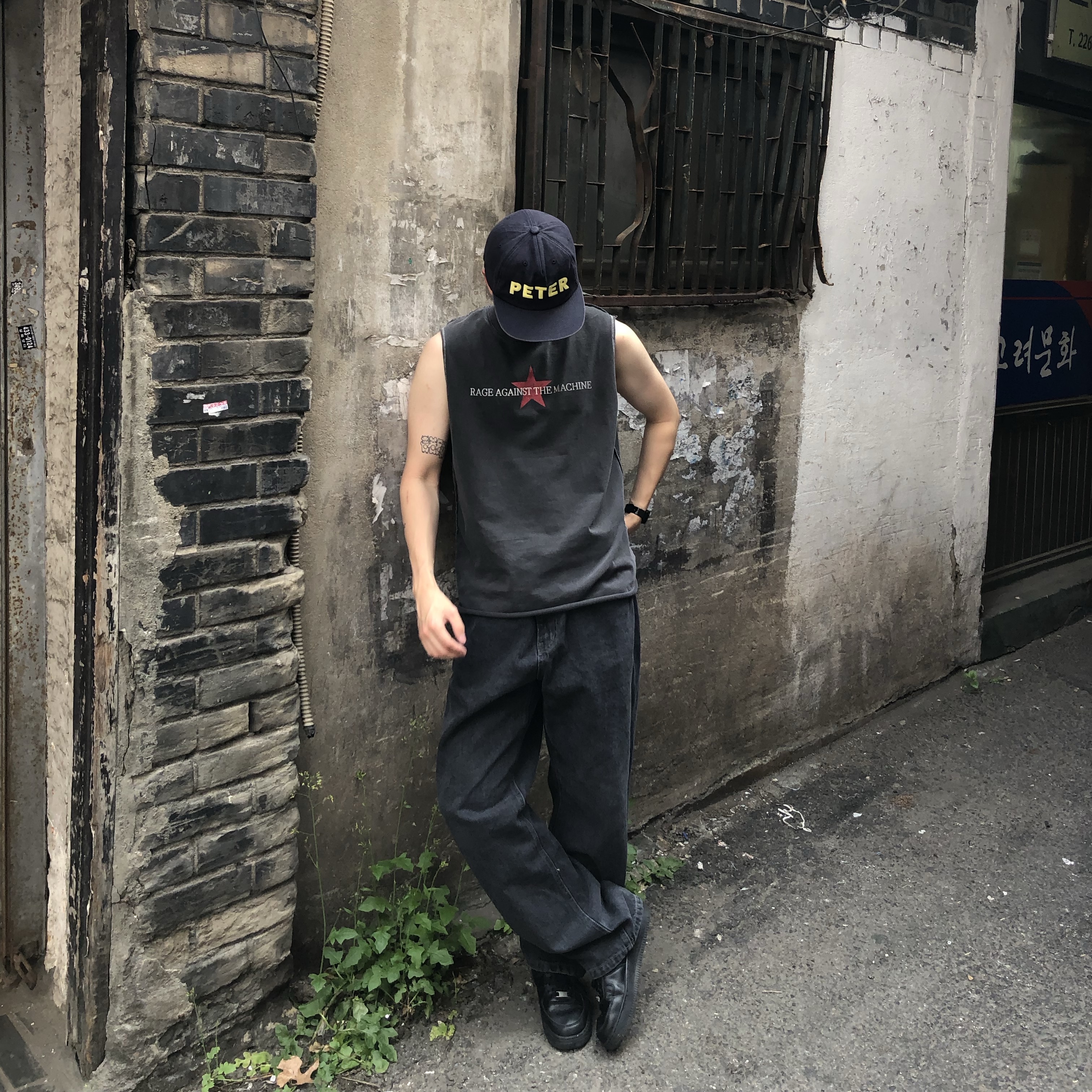 Nike Air Force 1 '07 Low Triple Black, My Name is Peter 5-Panel Peter Cap Navy 착용 스타일 - 2