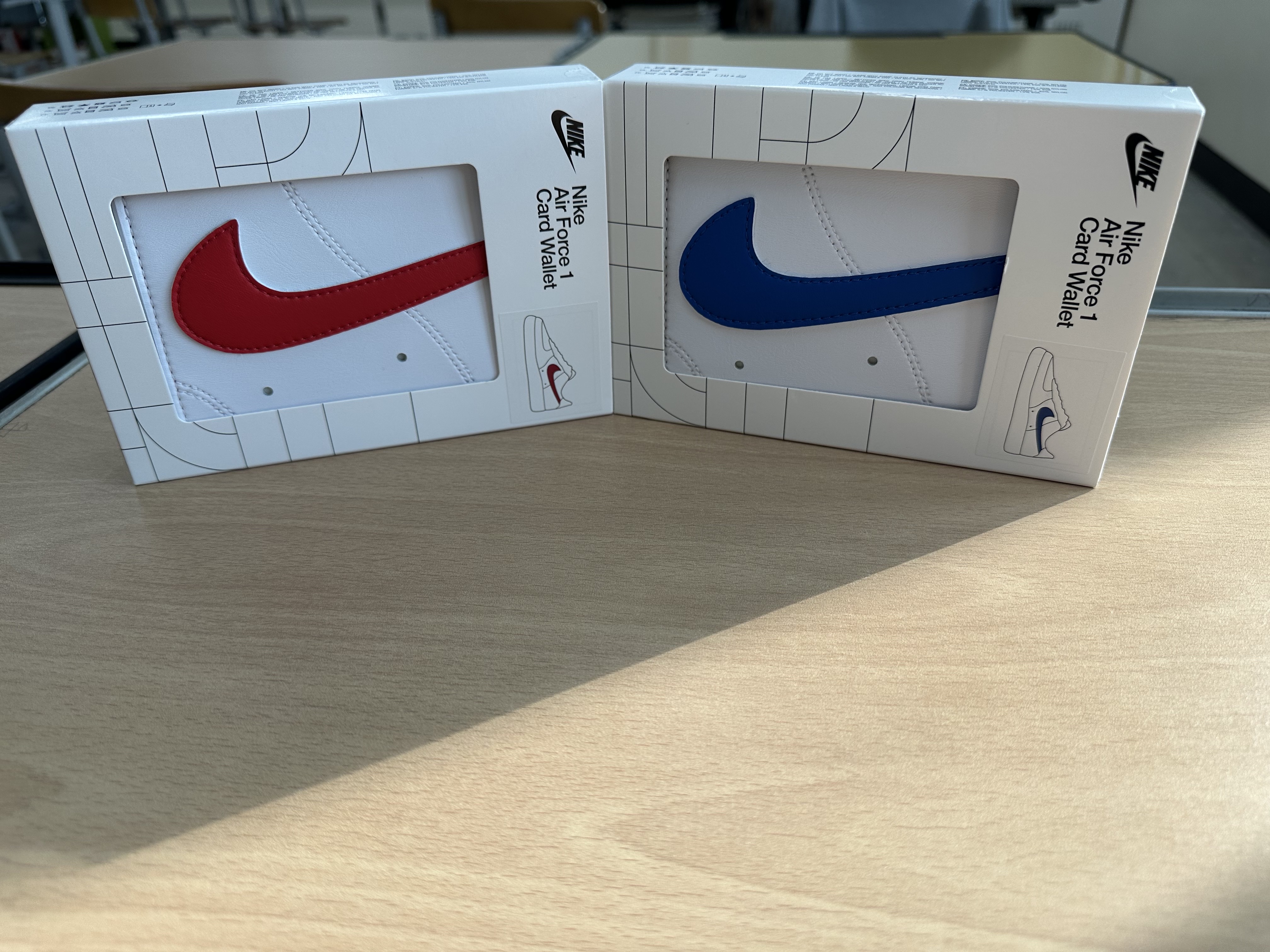 Nike Icon Air Force 1 Card Wallet White, Nike Icon Air Force 1 Card Wallet White 착용 스타일 - 2