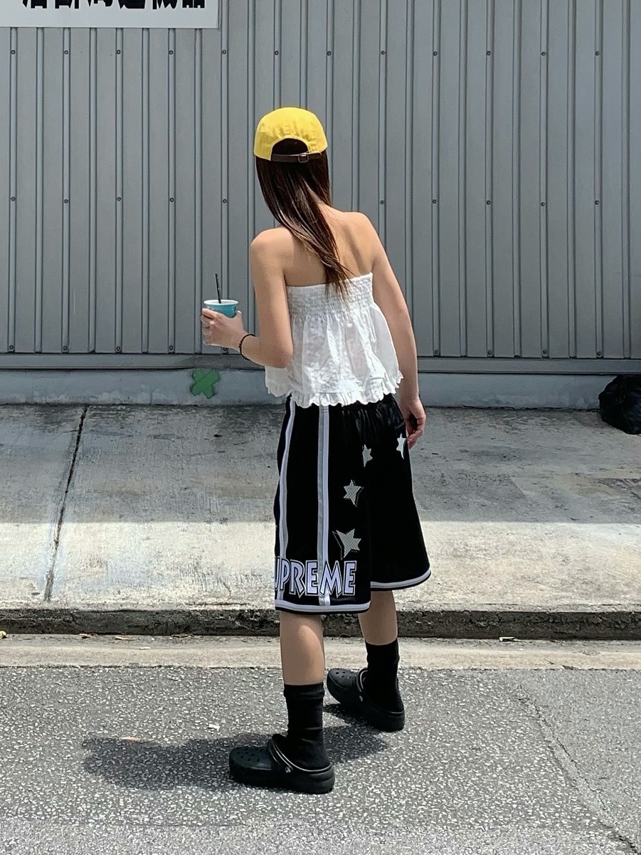 Supreme All Star Basketball Shorts Black - 25SS, (W) Crocs Classic Platform Clog Black 착용 스타일