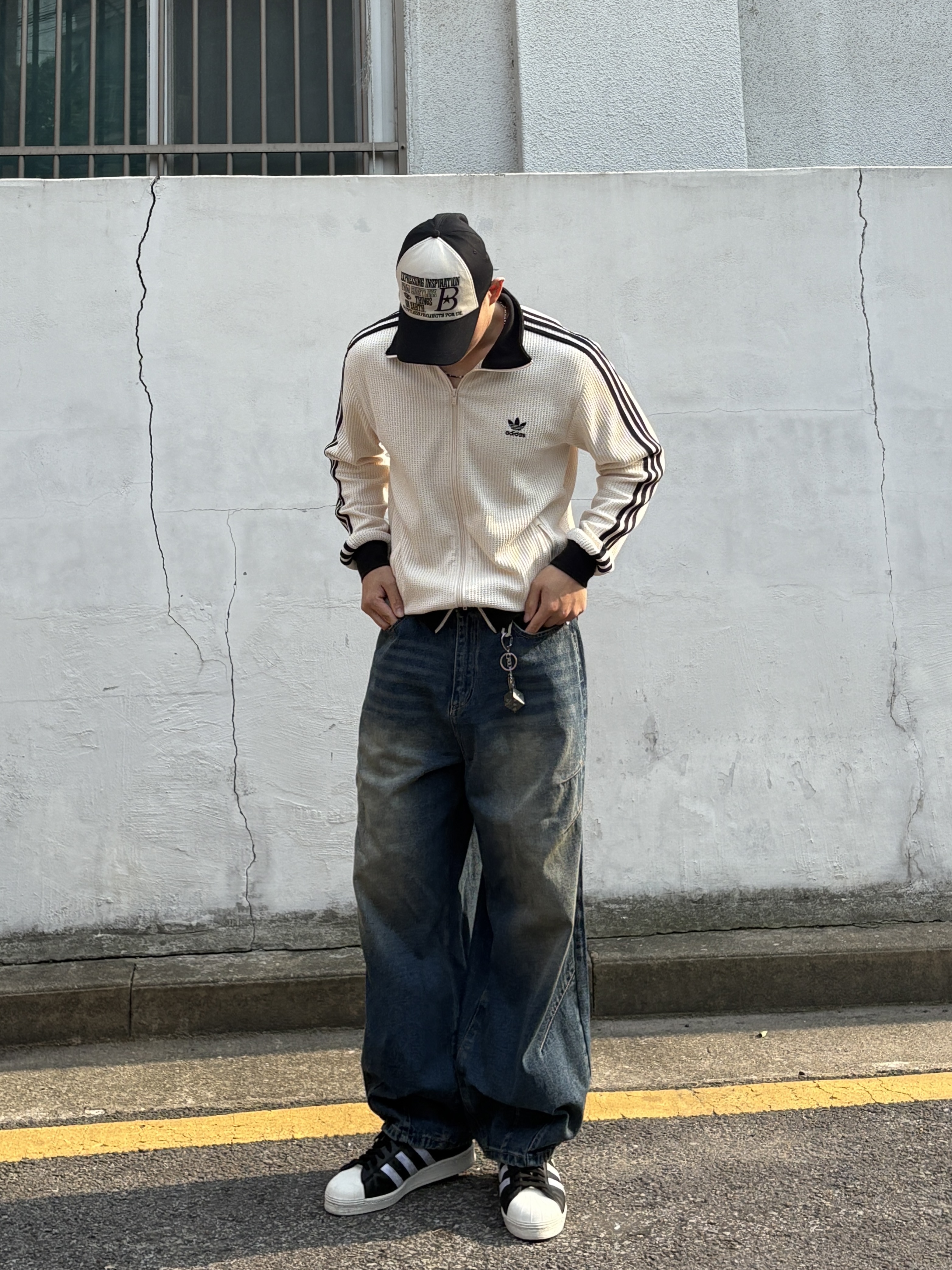 Adidas Waffle Beckenbauer Track Top Wonder White - KR Sizing, Jujutsu Kaisen Prison Realm Keyring 착용 스타일
