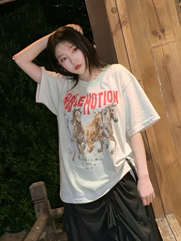 PHOS333 Hazzard 004 Noble Motion T-Shirt Ivory, PHOS333 Hazzard 004 Noble Motion T-Shirt Brown Grey 착용 스타일 - 1