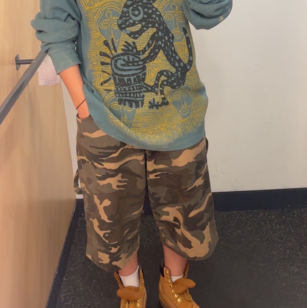 Timberland Premium 6 inch Waterproof Boot Wheat Nubuck - Wide, SLOW RECORD HOUSE Carpenter Bermuda Wide Camo Pants Vintage Green 착용 스타일
