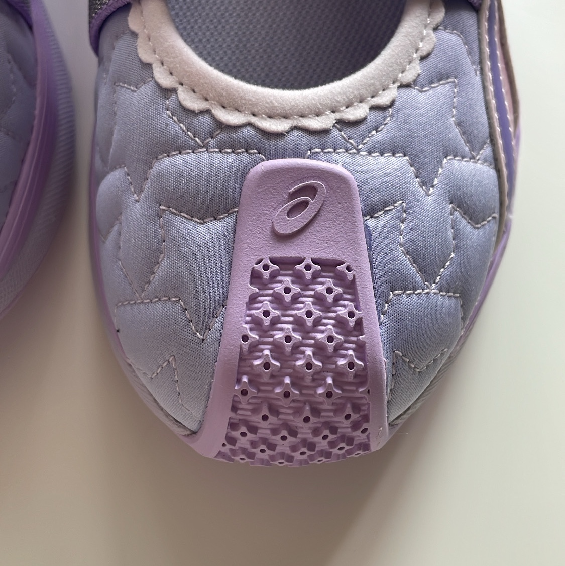 Arc'teryx Heliad 15 Backpack Pink Glow, (W) Asics x Kiko Kostadinov x Heaven by Marc Jacobs Gel-Lokros Vapor Cosmos 착용 스타일 - 5