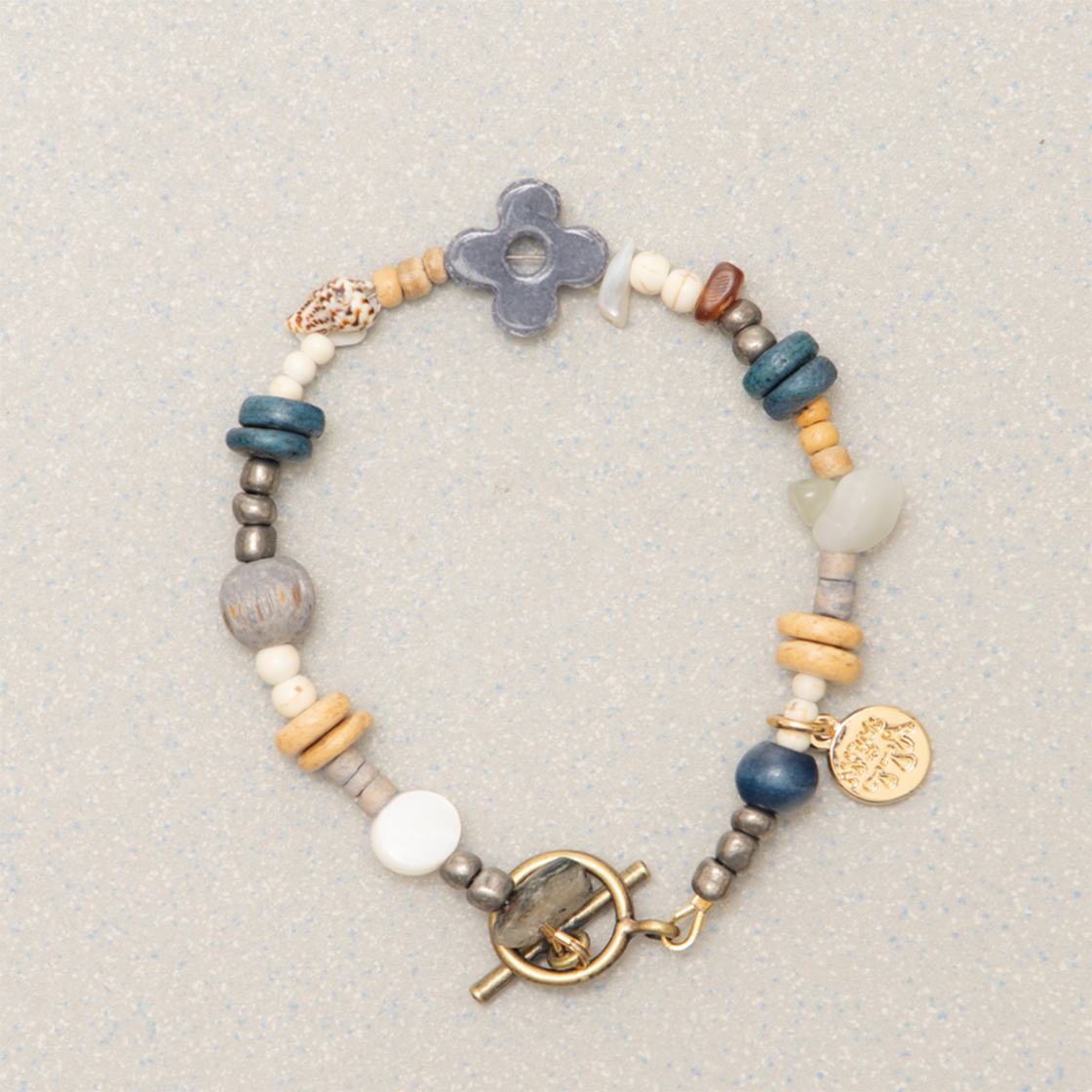 ★TOWTOW ARCHIVE★CLOVER SYMBOL BRACELET サマーブレスレット 토우토우아카이브 클로버 심볼 팔찌 그레이 | TOWTOW.ARCHIVE