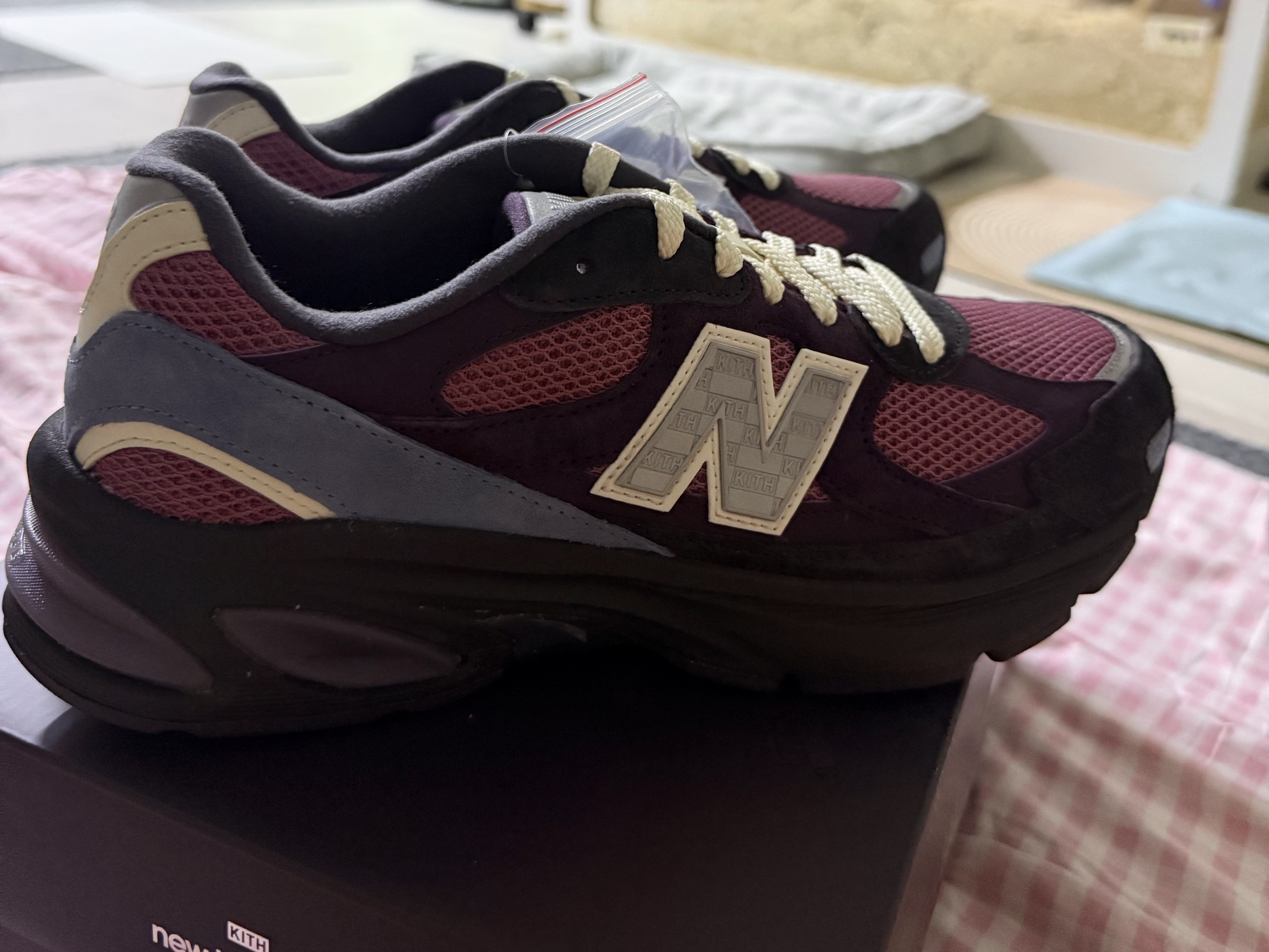 New Balance x Ronnie Fieg 2010 Abzorb Purple Purple 착용 스타일