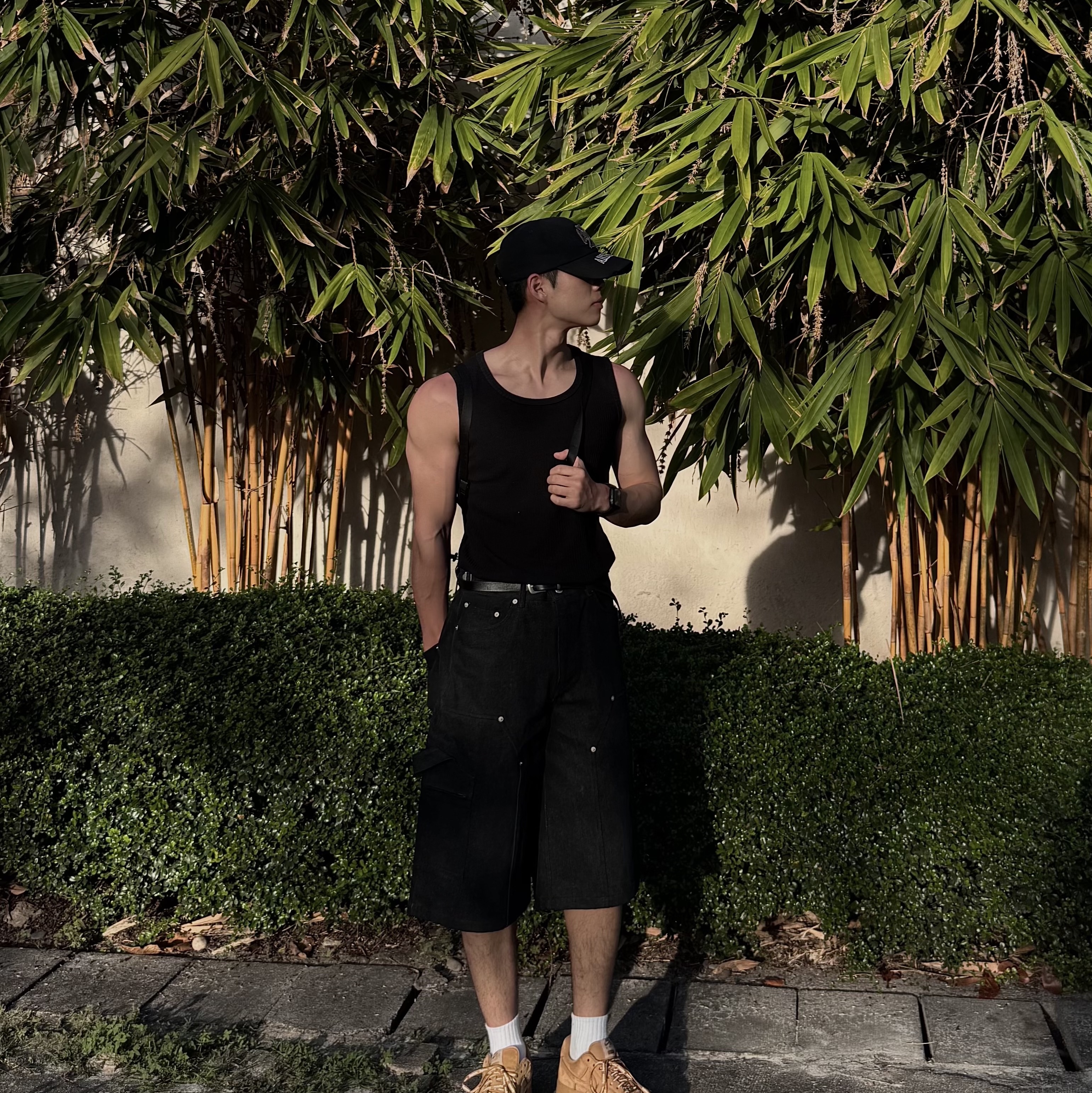 Nike x Supreme Air Force 1 Low Flax, Haleine Carpenter Cargo Bermuda Shorts Black (VB205) 착용 스타일 - 2