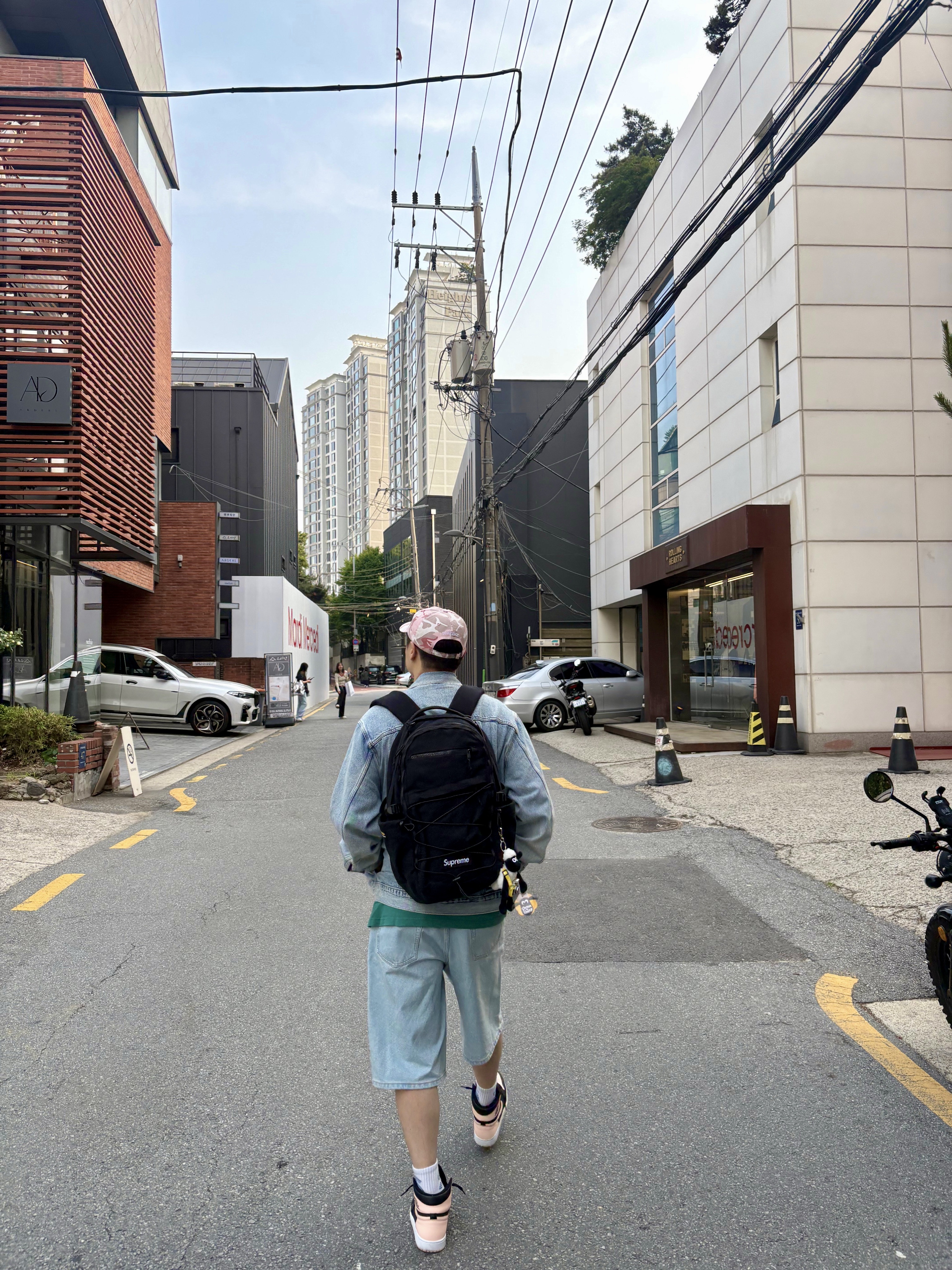 Supreme Backpack Black - 25SS, Supreme Pigment Coated S Logo 6-Panel Pink Camo - 25SS 착용 스타일 - 1